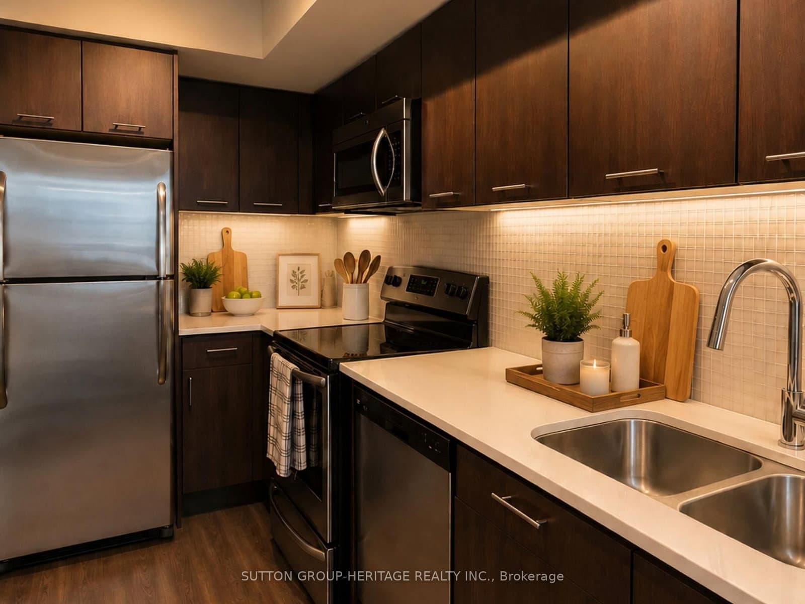 2212 Lake Shore Boulevard W, Unit 907 thumbnail 4