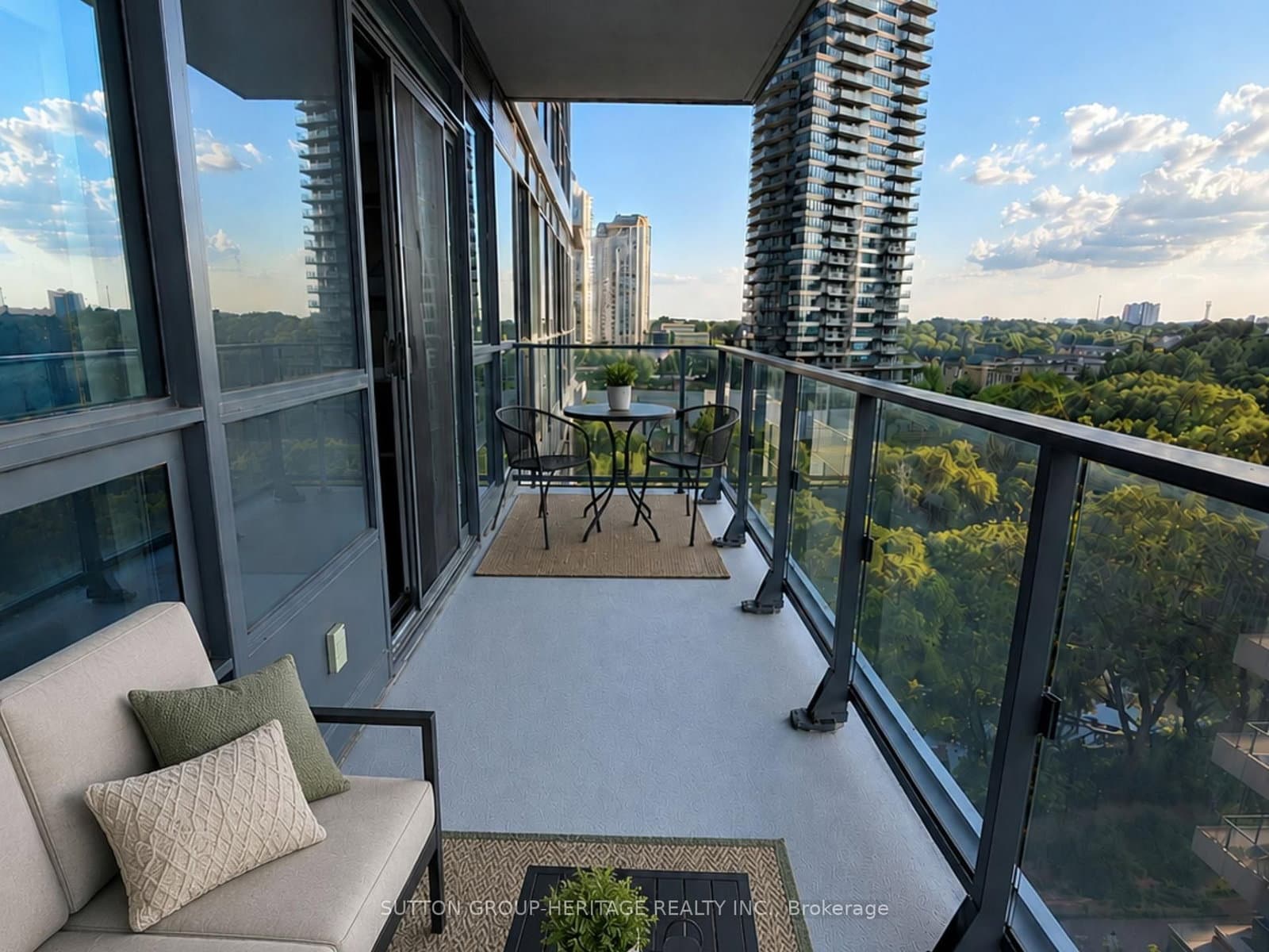 2212 Lake Shore Boulevard W, Unit 907 thumbnail 8