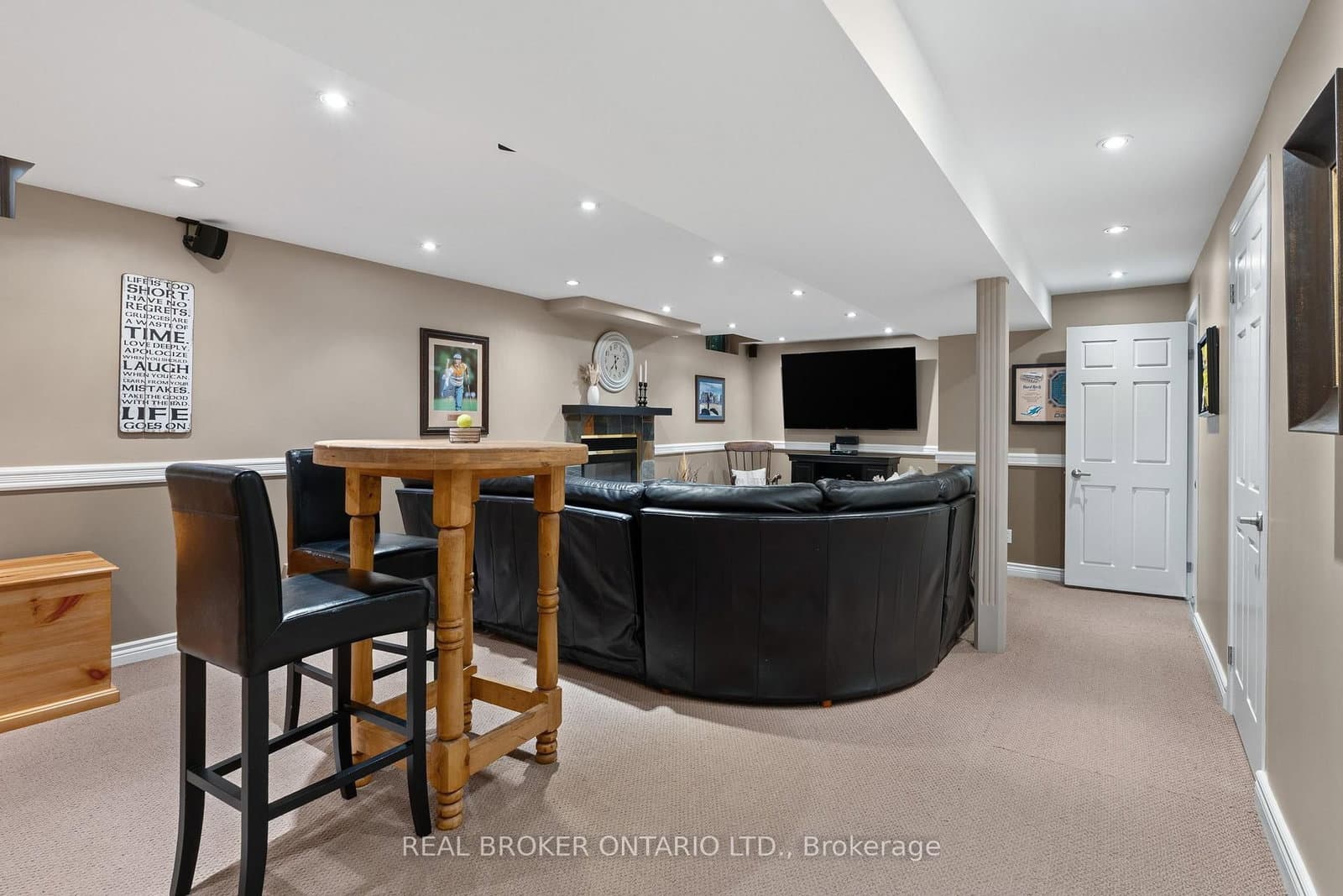 1291 Windrush Drive thumbnail 35