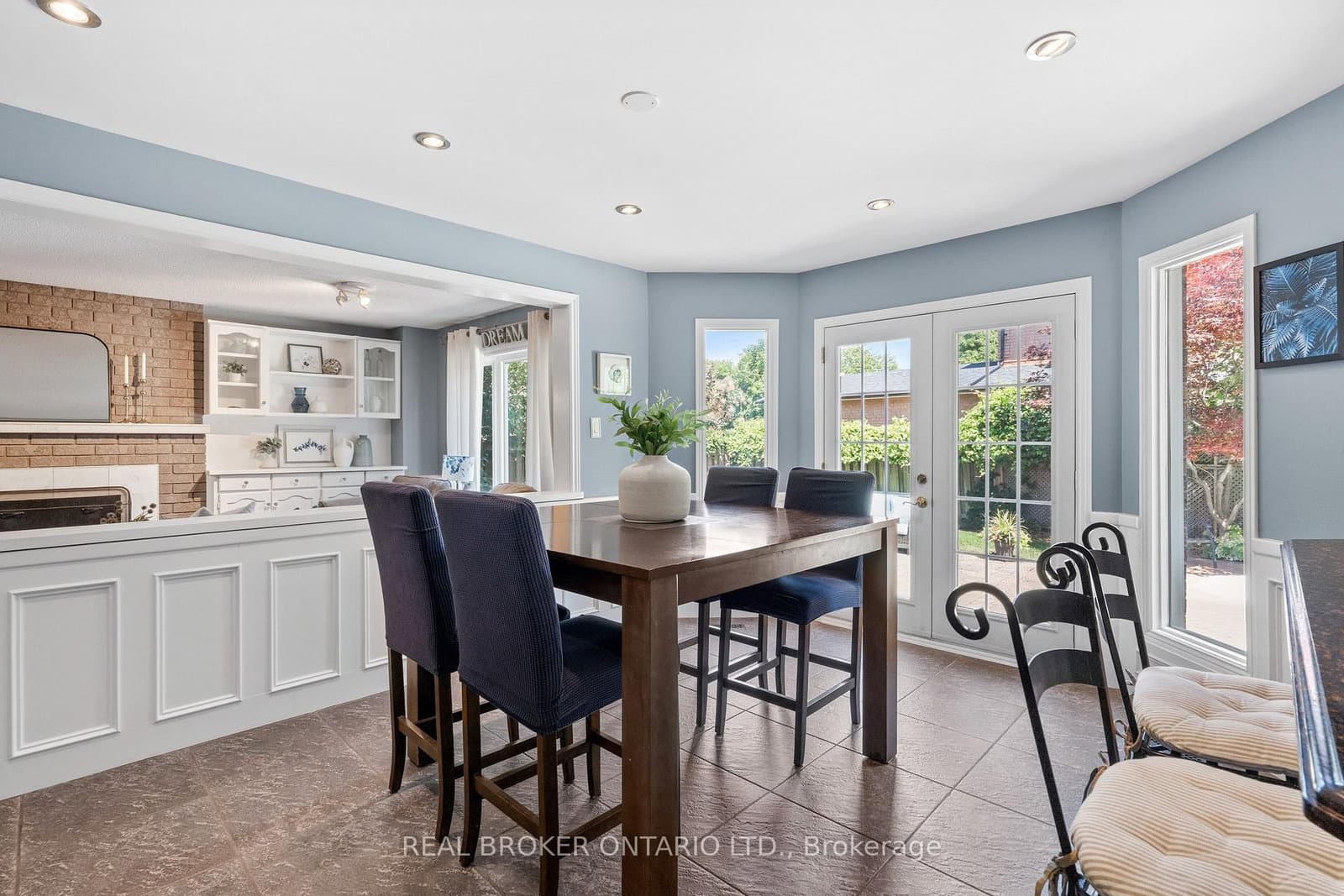 1291 Windrush Drive thumbnail 7
