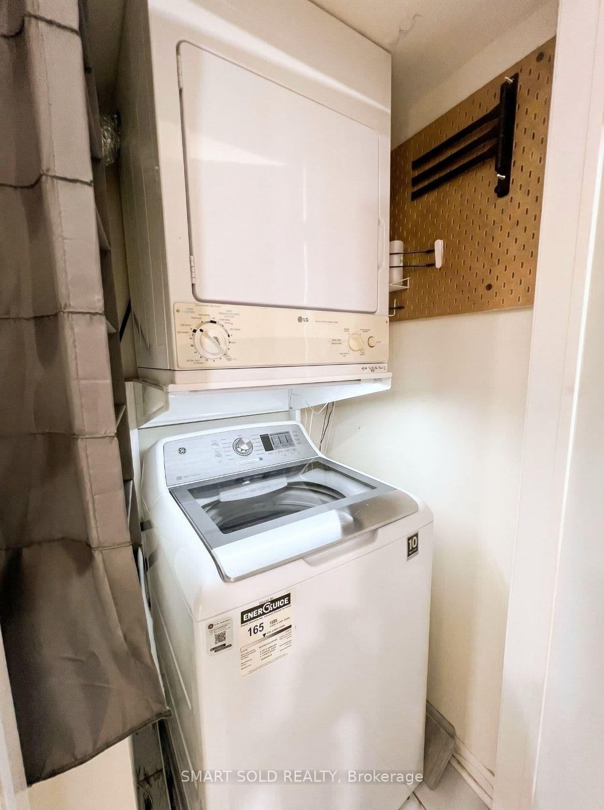 15 Laidlaw Street, Unit 608 thumbnail 12