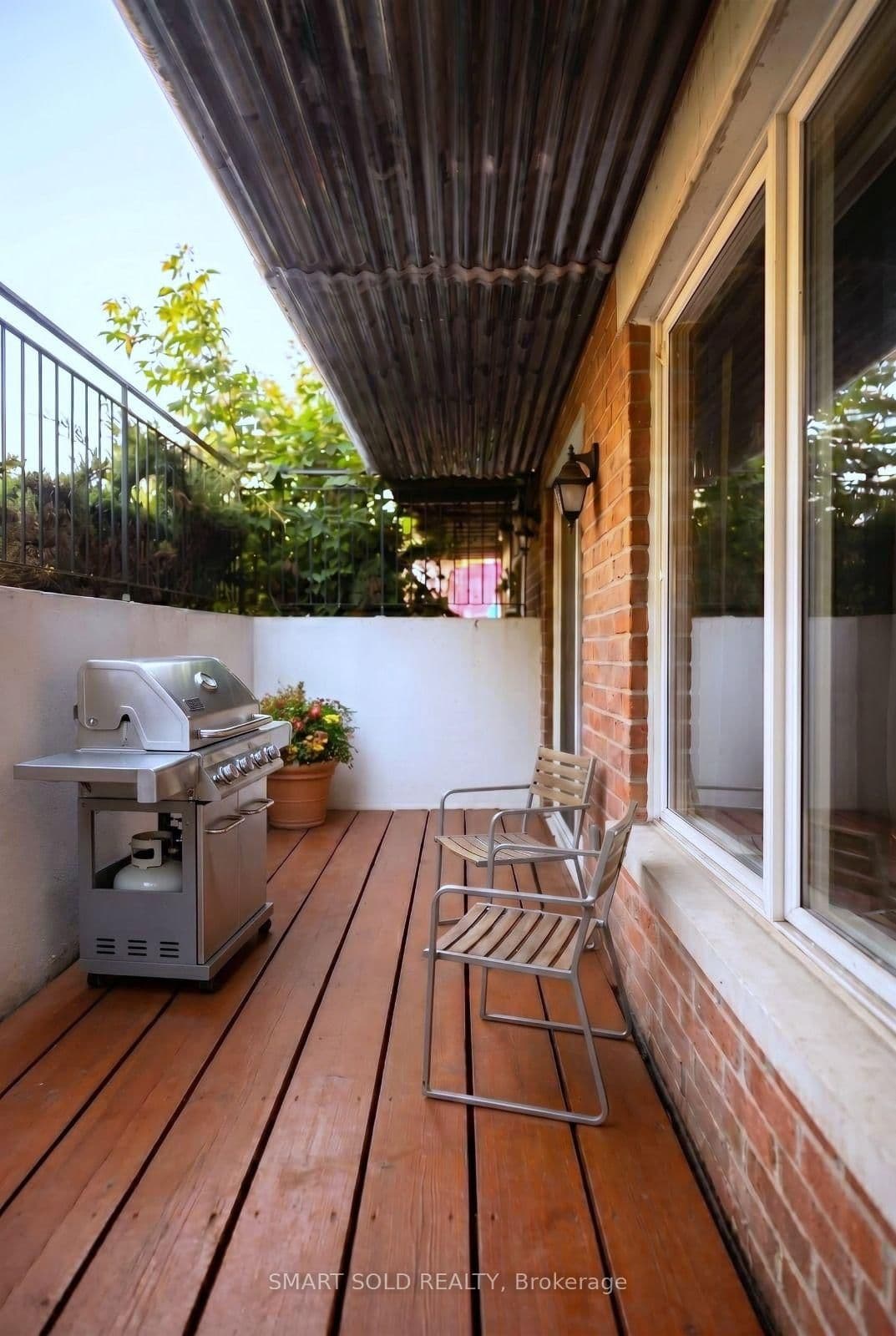 15 Laidlaw Street, Unit 608 thumbnail 13