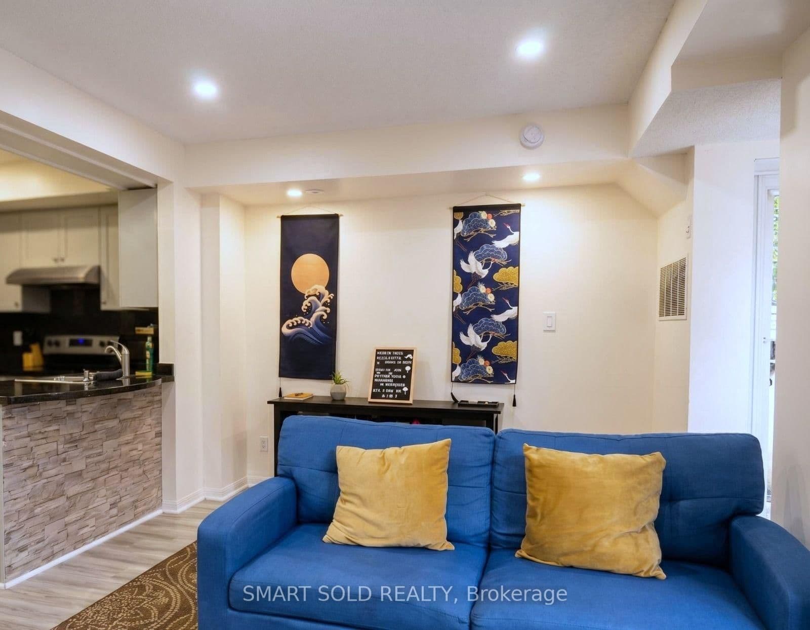 15 Laidlaw Street, Unit 608 thumbnail 5