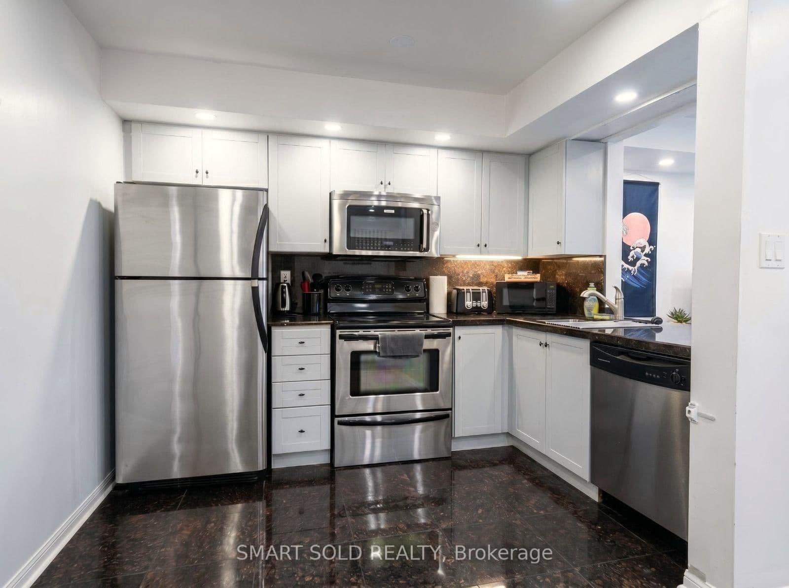 15 Laidlaw Street, Unit 608 thumbnail 6