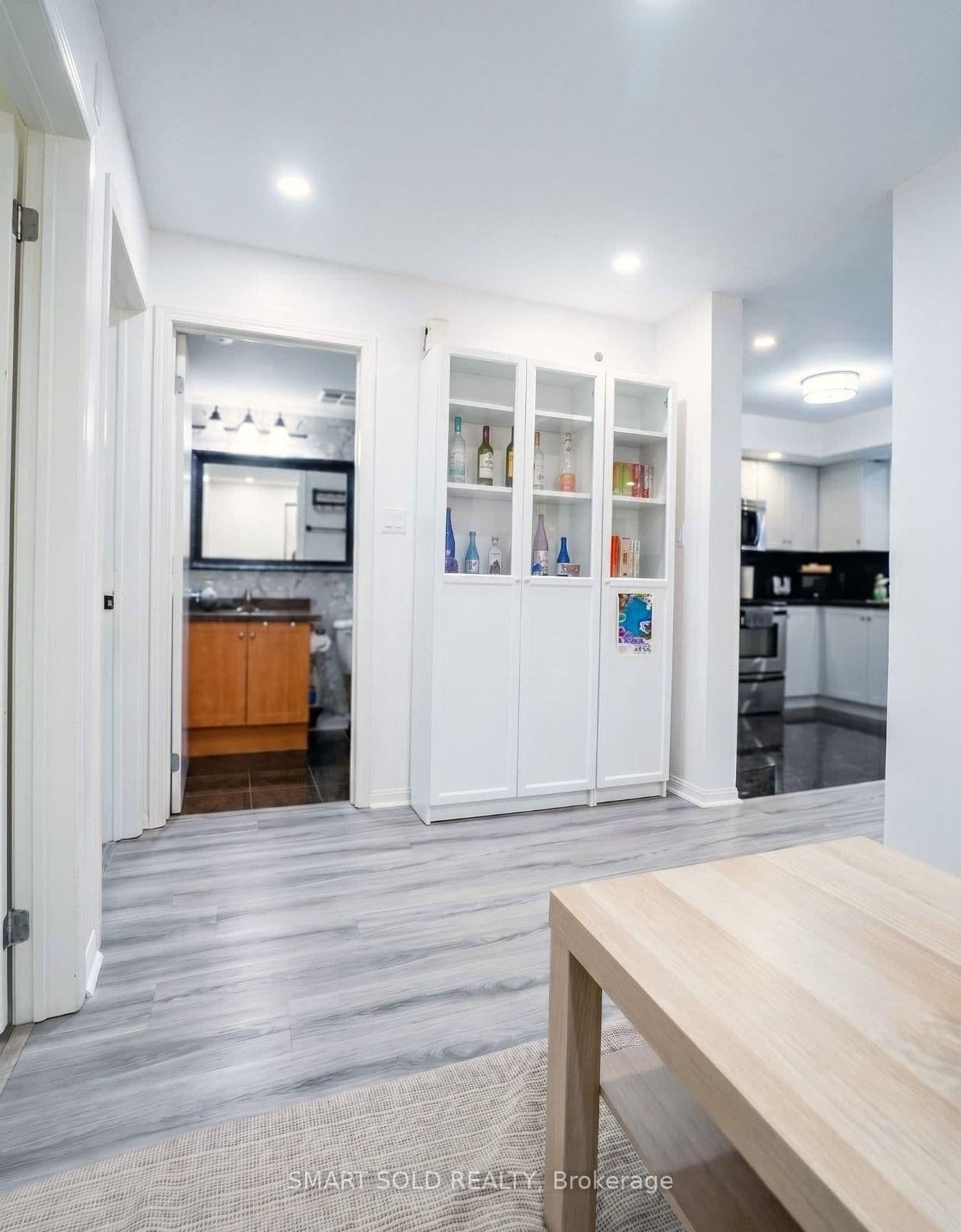 15 Laidlaw Street, Unit 608 thumbnail 7