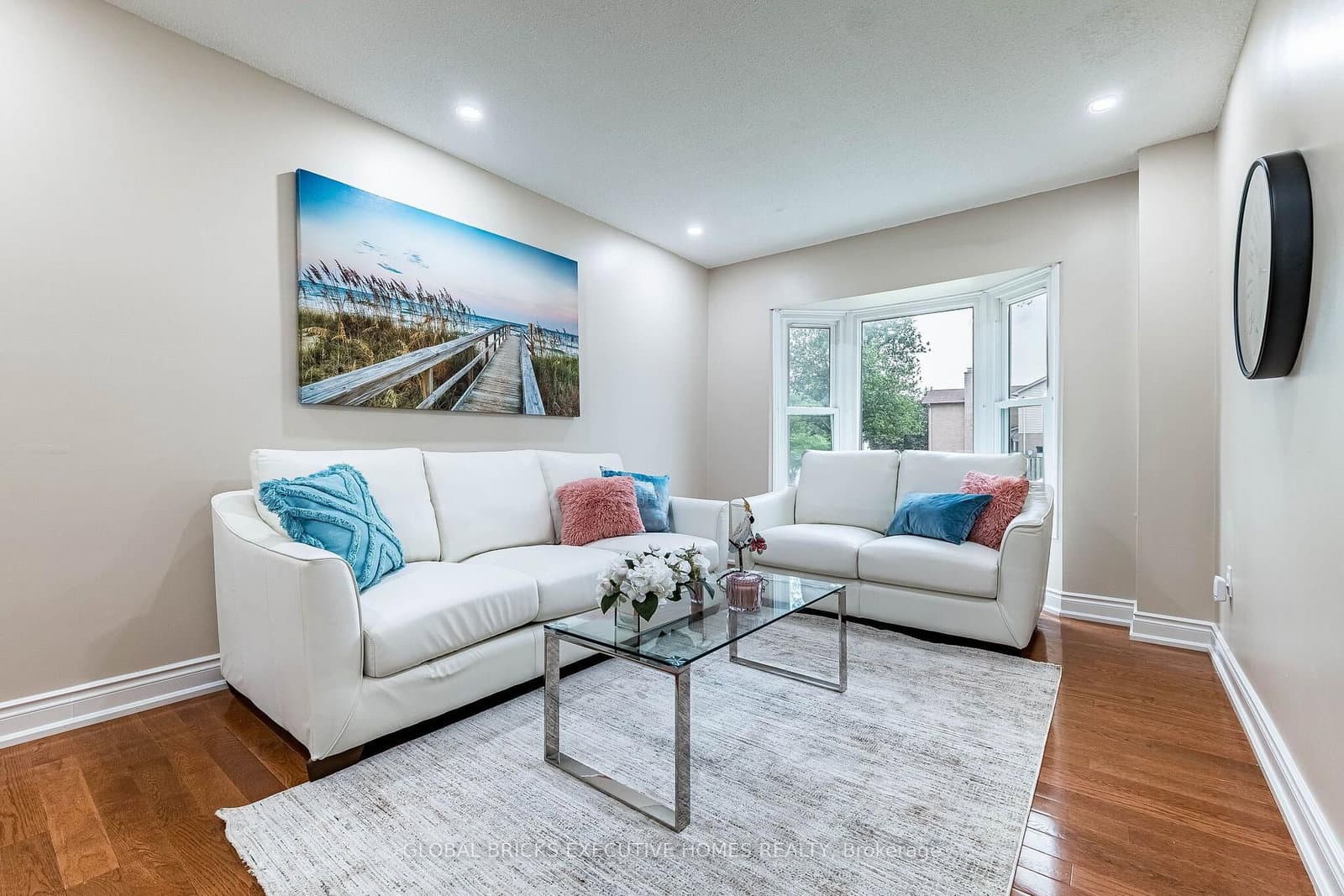 2150 Hunt Crescent thumbnail 18