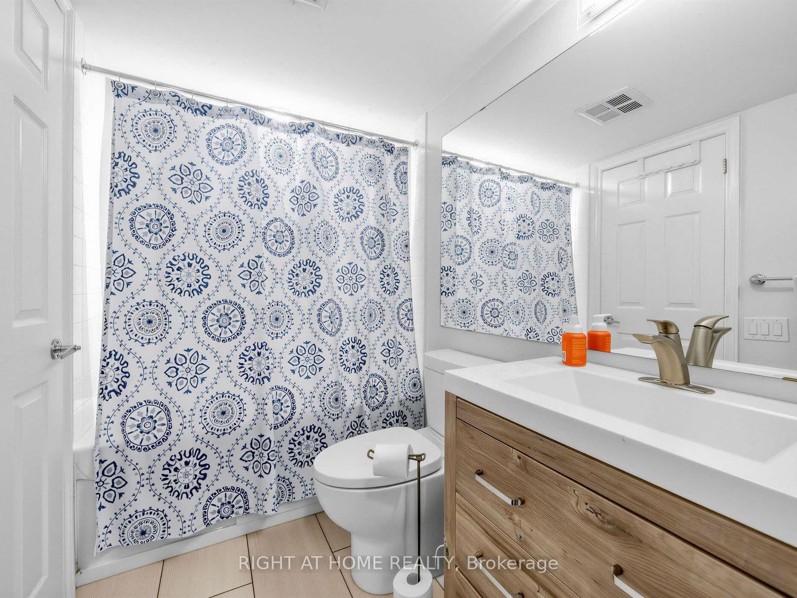 95 The Queensway, Unit 61 thumbnail 15