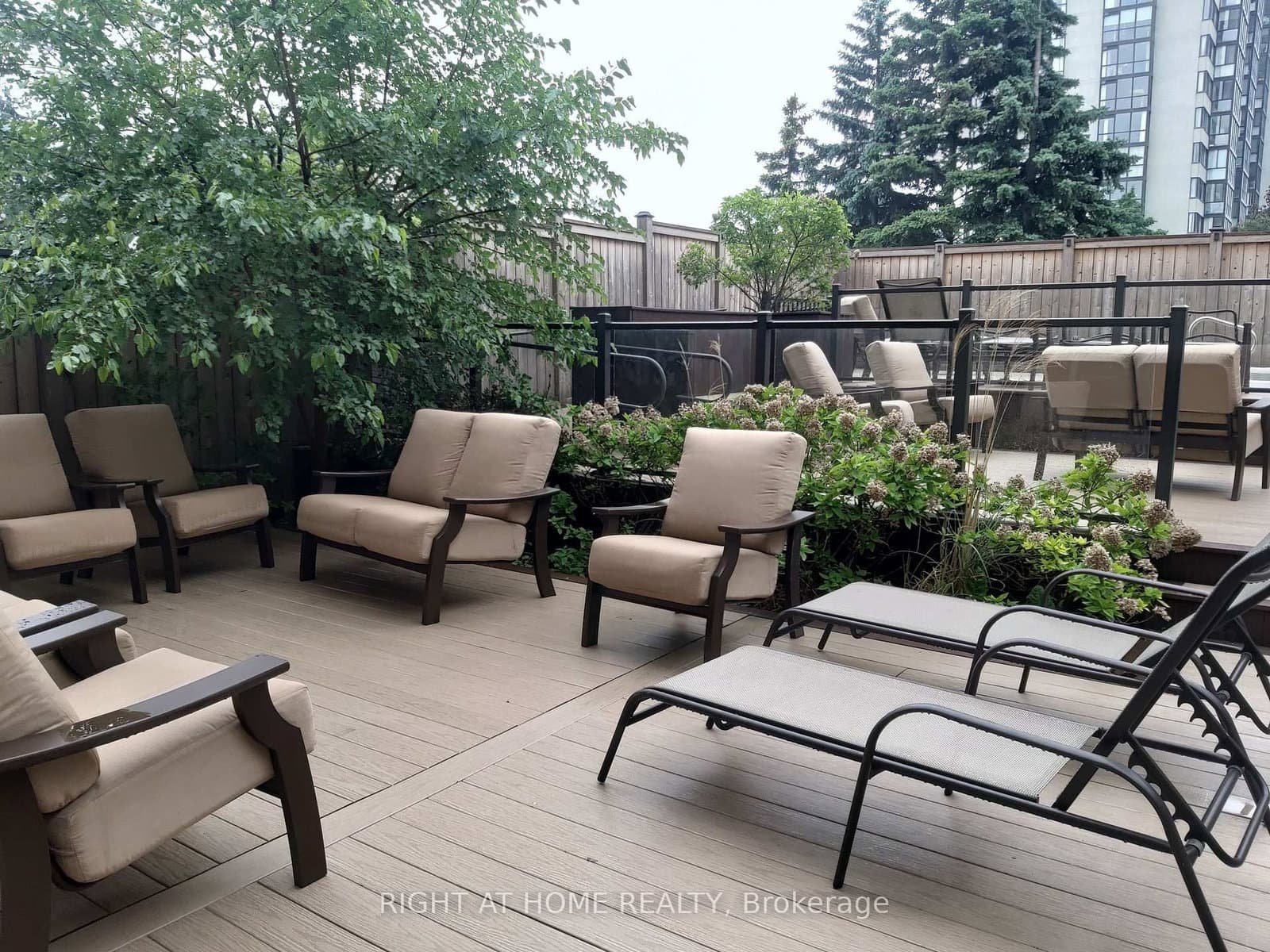 300 Webb Drive, Unit PH9 thumbnail 30