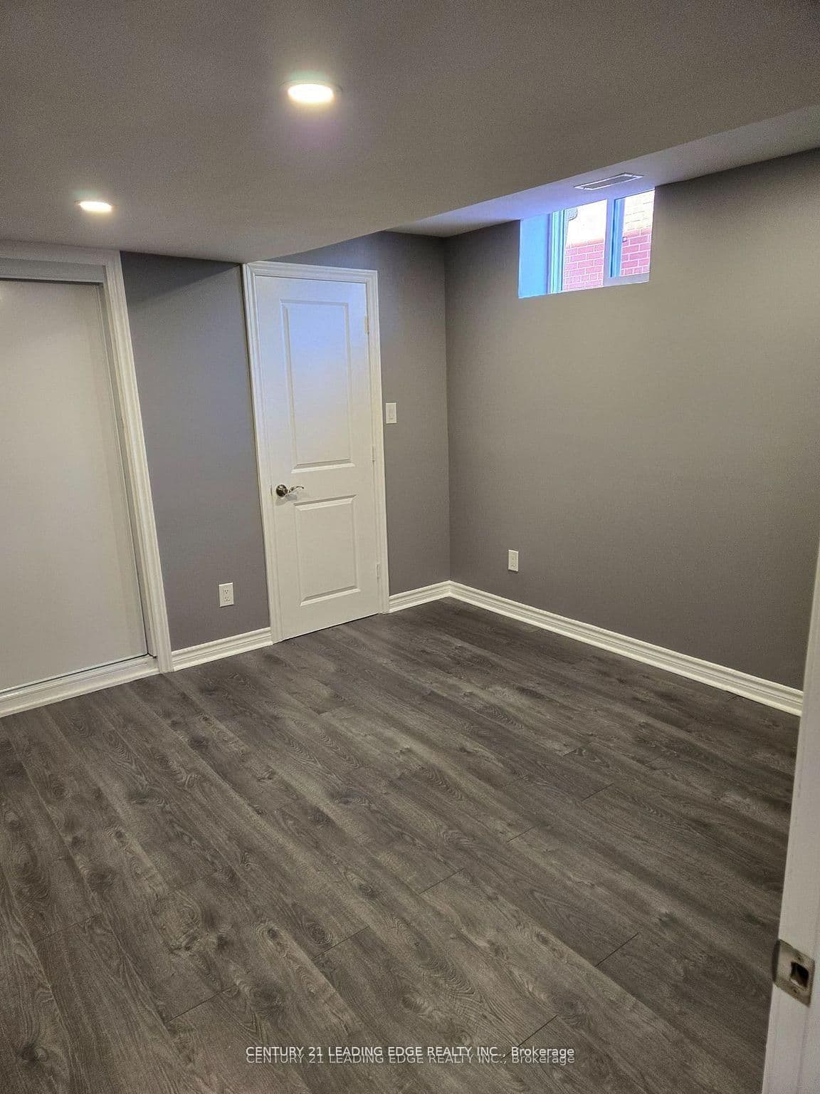 10 Lambton Avenue thumbnail 4