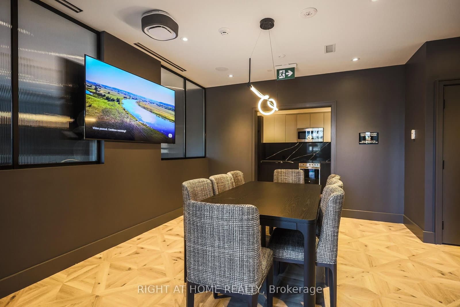285 Dufferin Street, Unit 525 thumbnail 16