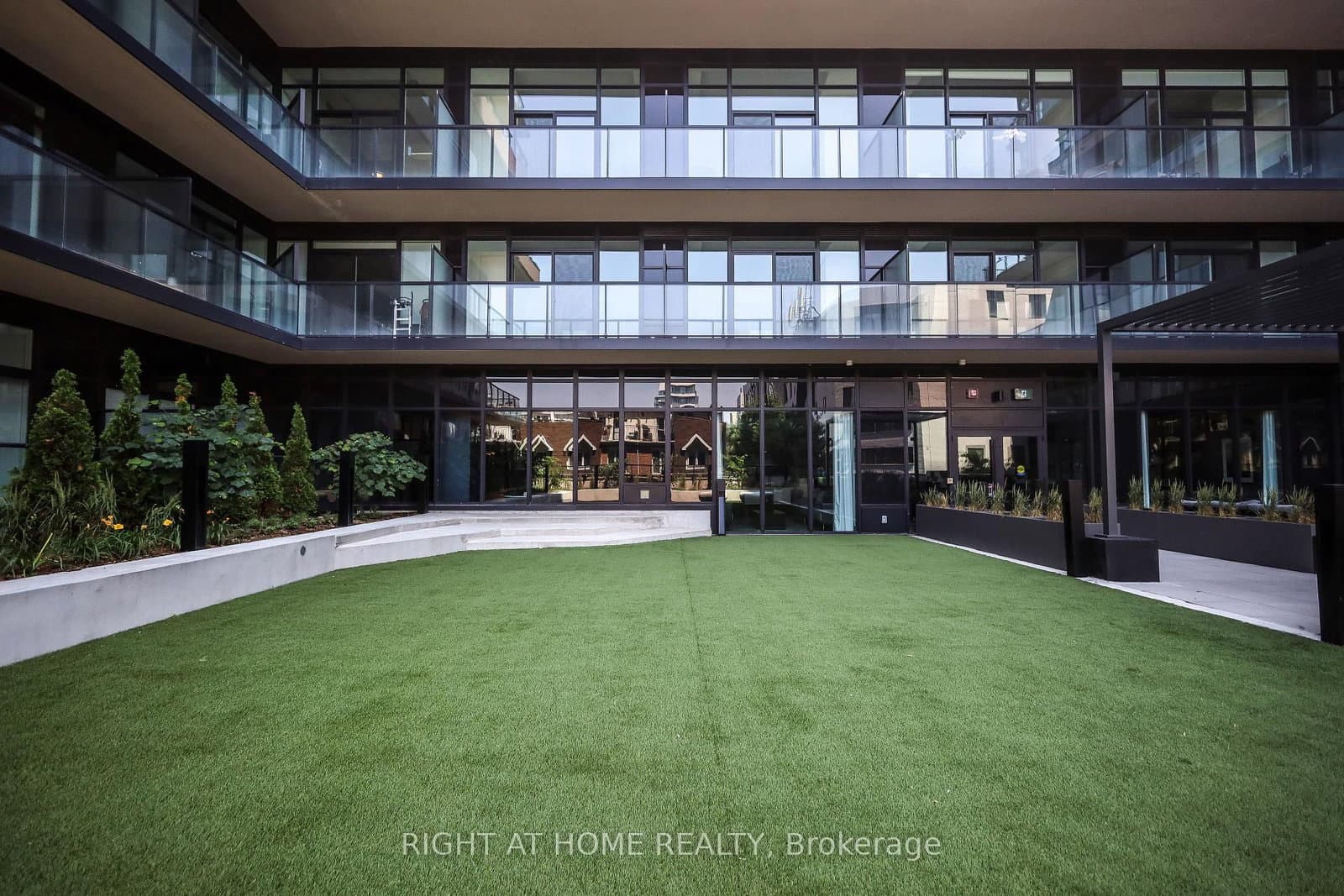 285 Dufferin Street, Unit 525 thumbnail 22