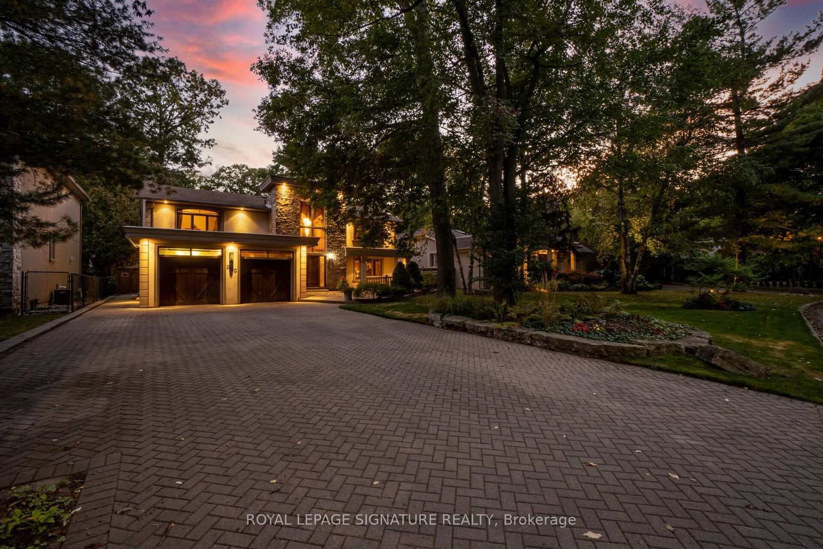 2130 Autumn Breeze Drive N thumbnail 2