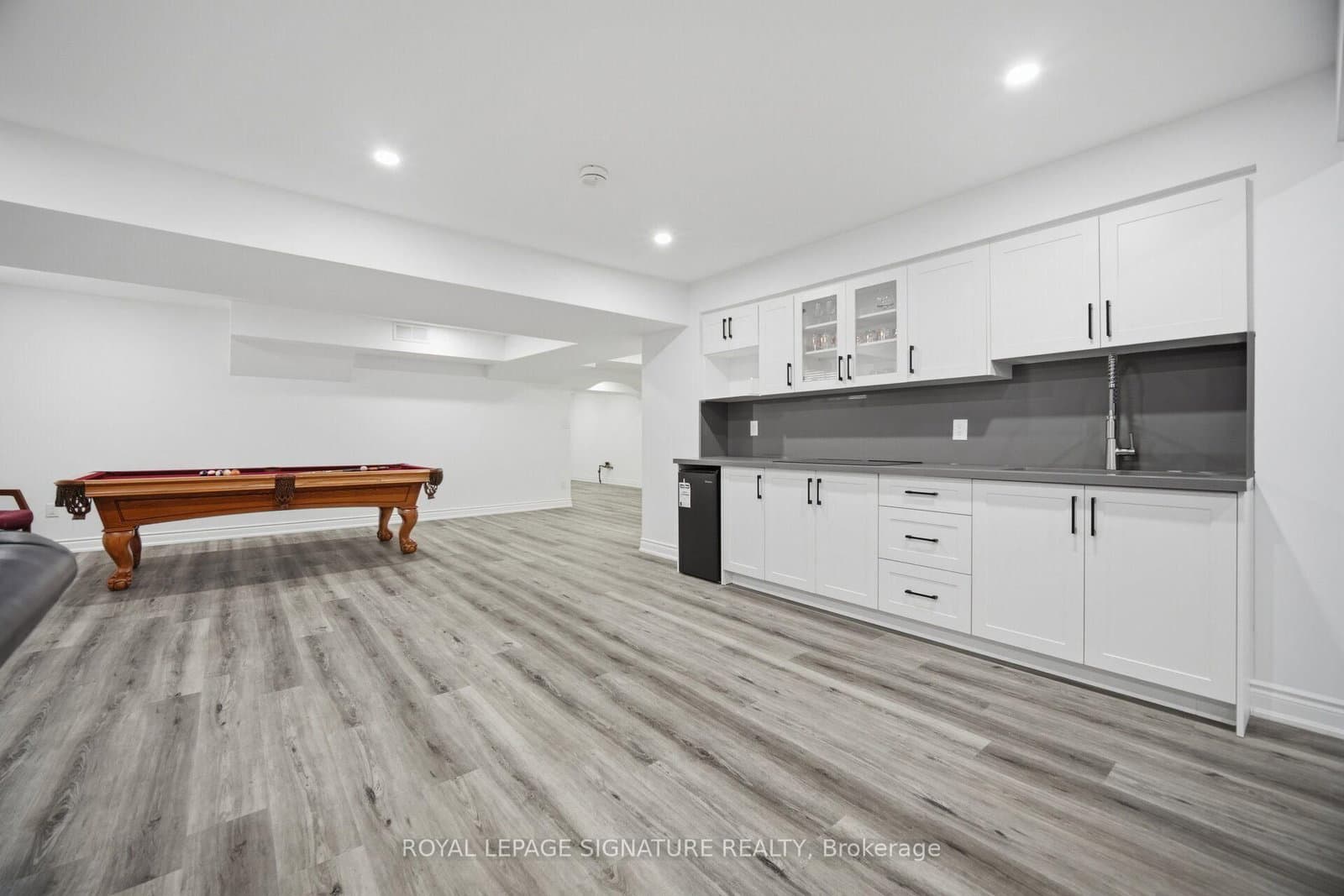 2130 Autumn Breeze Drive N thumbnail 33