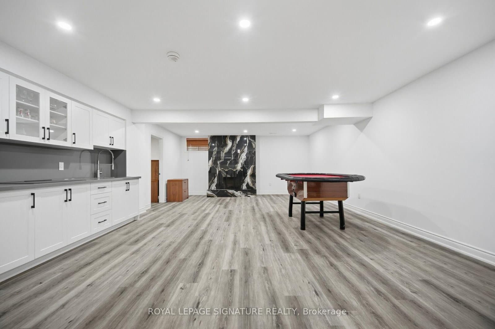 2130 Autumn Breeze Drive N thumbnail 35