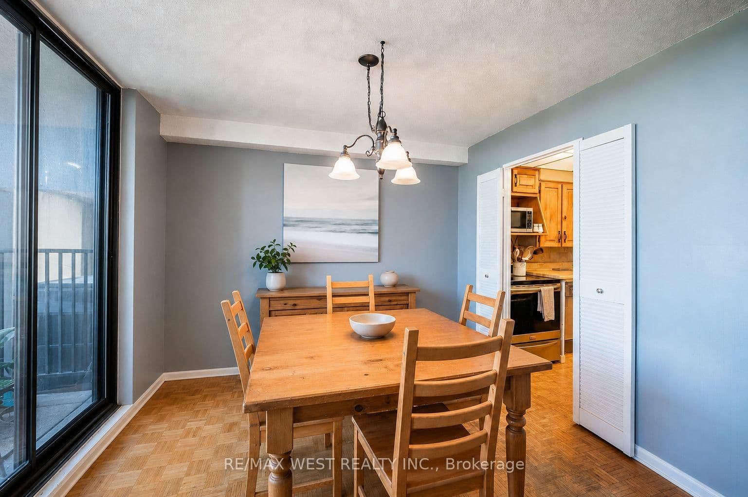 11 Wincott Drive, Unit 1104 thumbnail 18