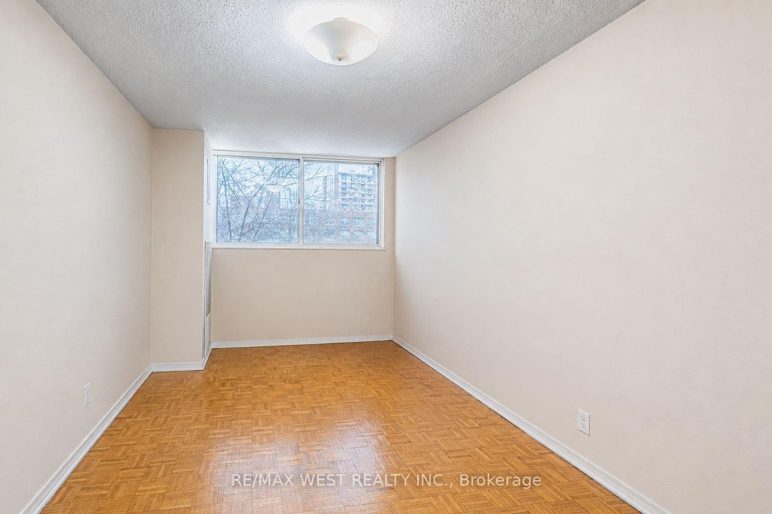 11 Wincott Drive, Unit 1104 thumbnail 20