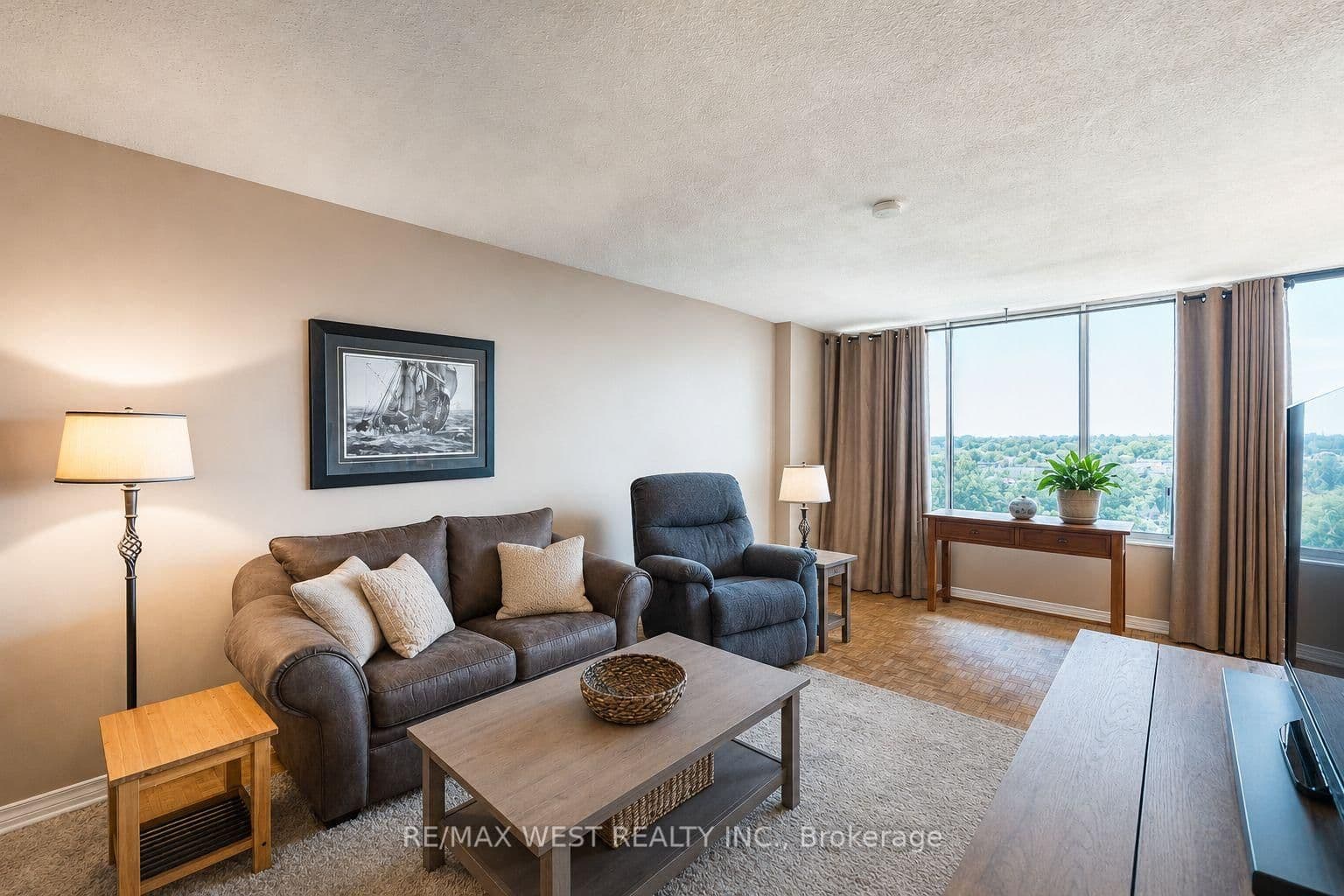 11 Wincott Drive, Unit 1104 thumbnail 8