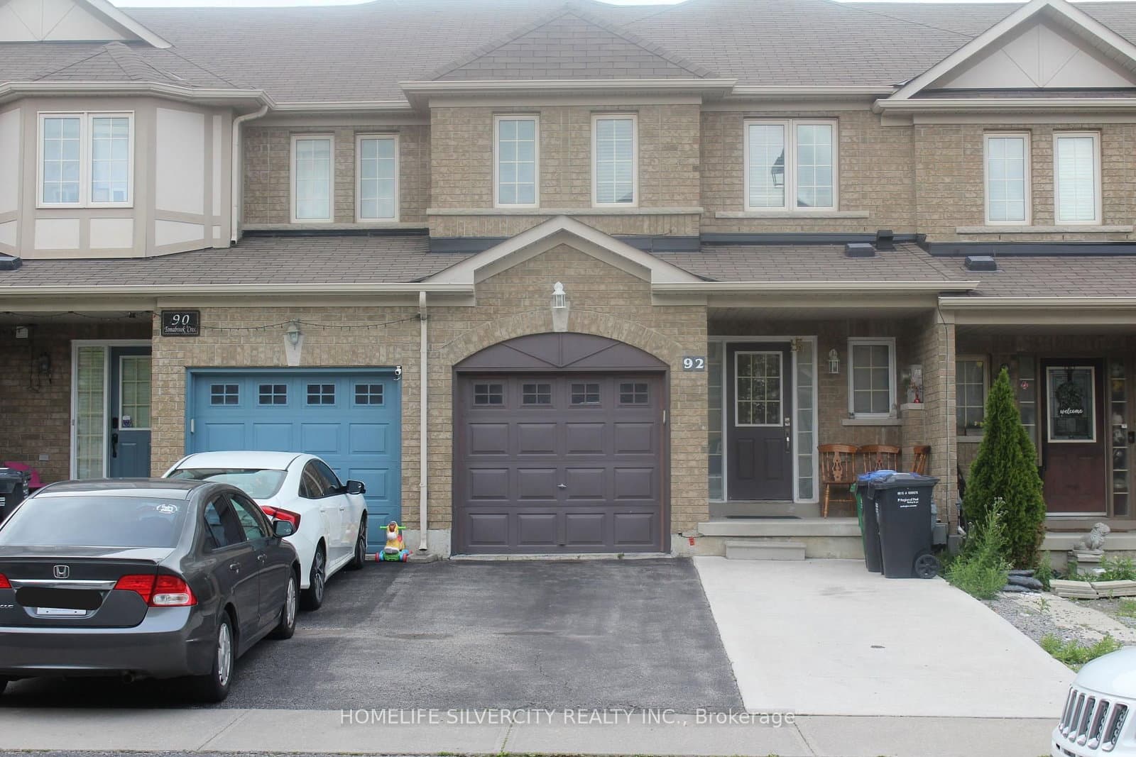 92 Tomabrook Crescent