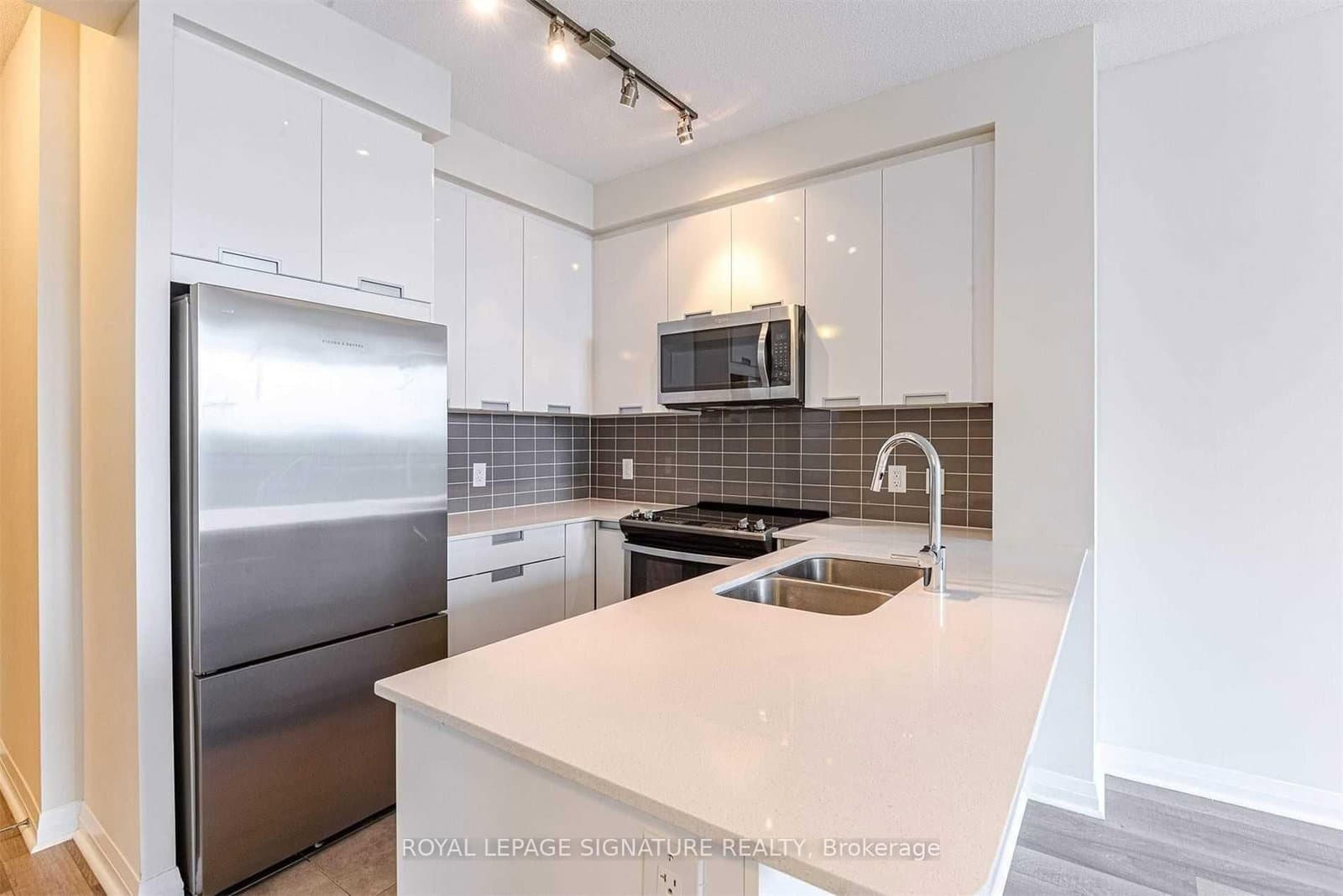5025 Four Springs Avenue, Unit 701 thumbnail 6