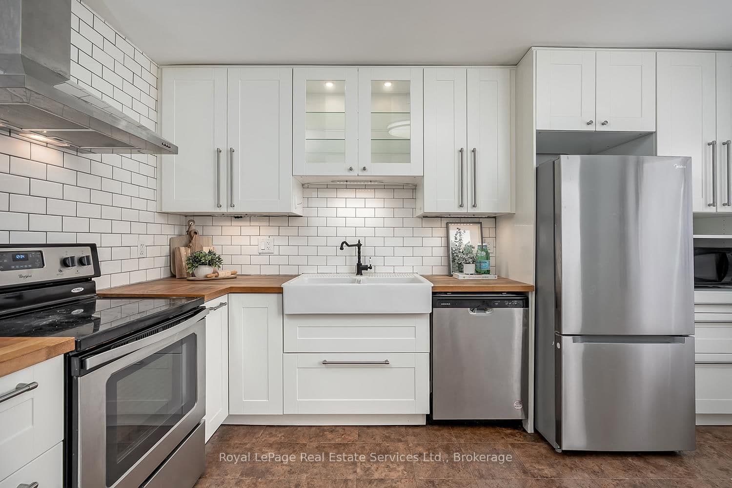 2651 Aquitaine Avenue, Unit 24 thumbnail 9