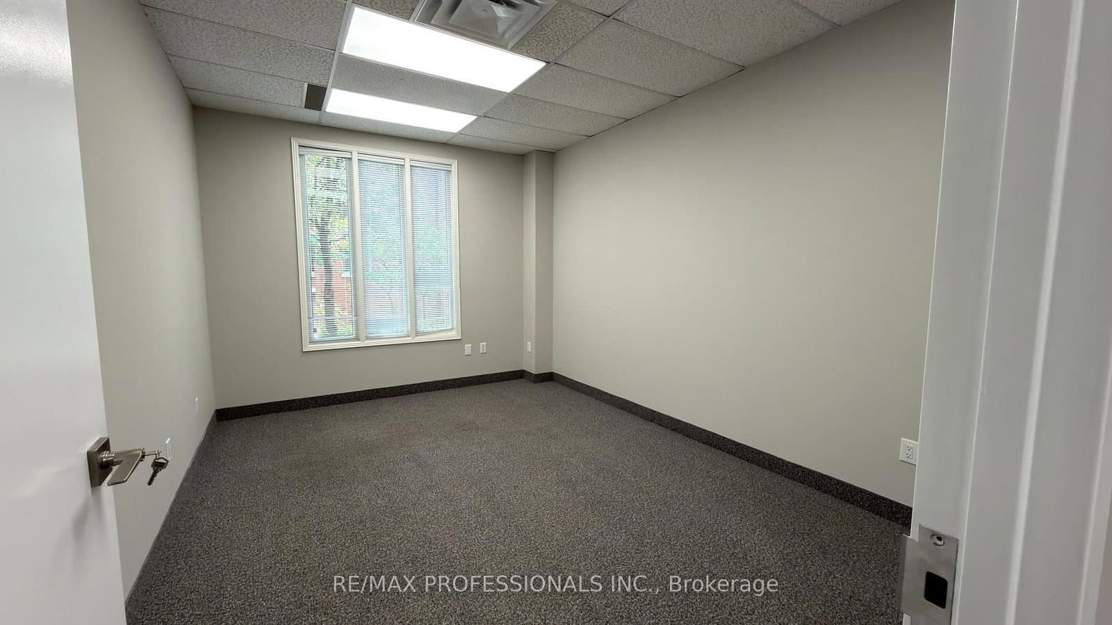 4255 Sherwoodtowne Boulevard, Unit 200 thumbnail 2