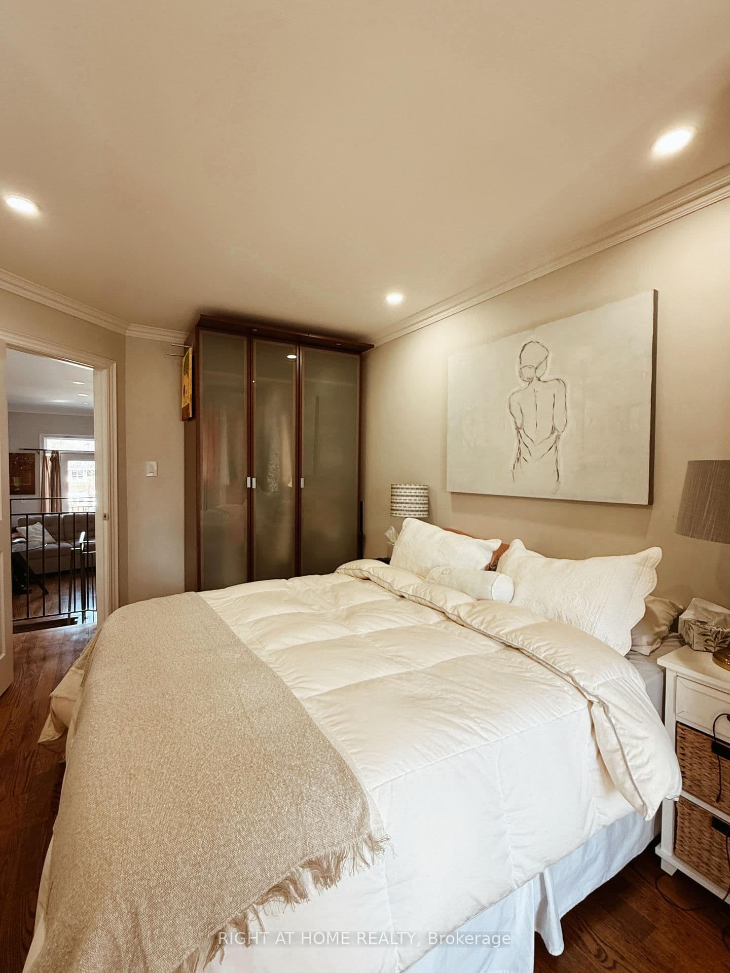 1186 Royal York Road, Unit 1 thumbnail 13