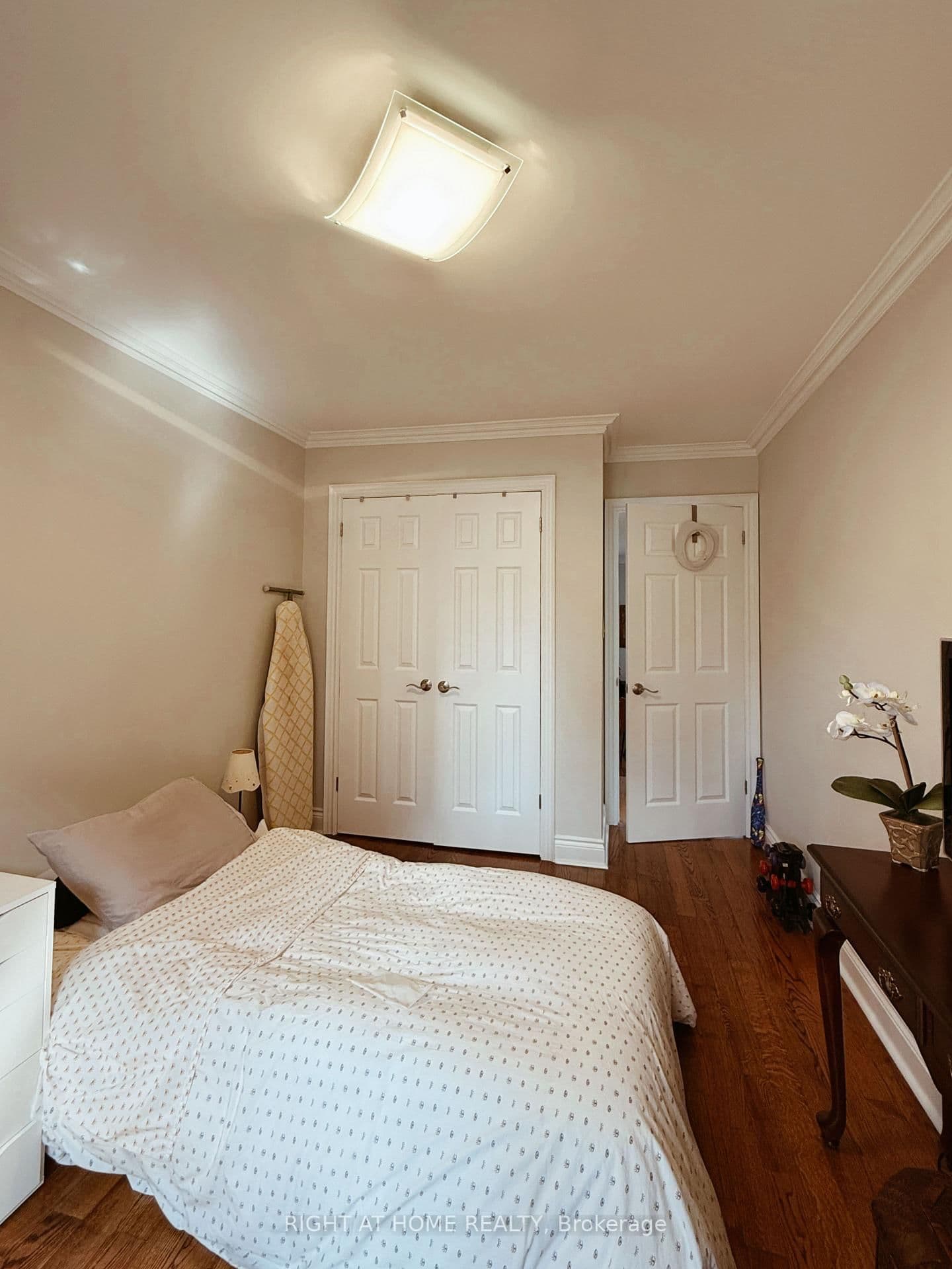 1186 Royal York Road, Unit 1 thumbnail 15
