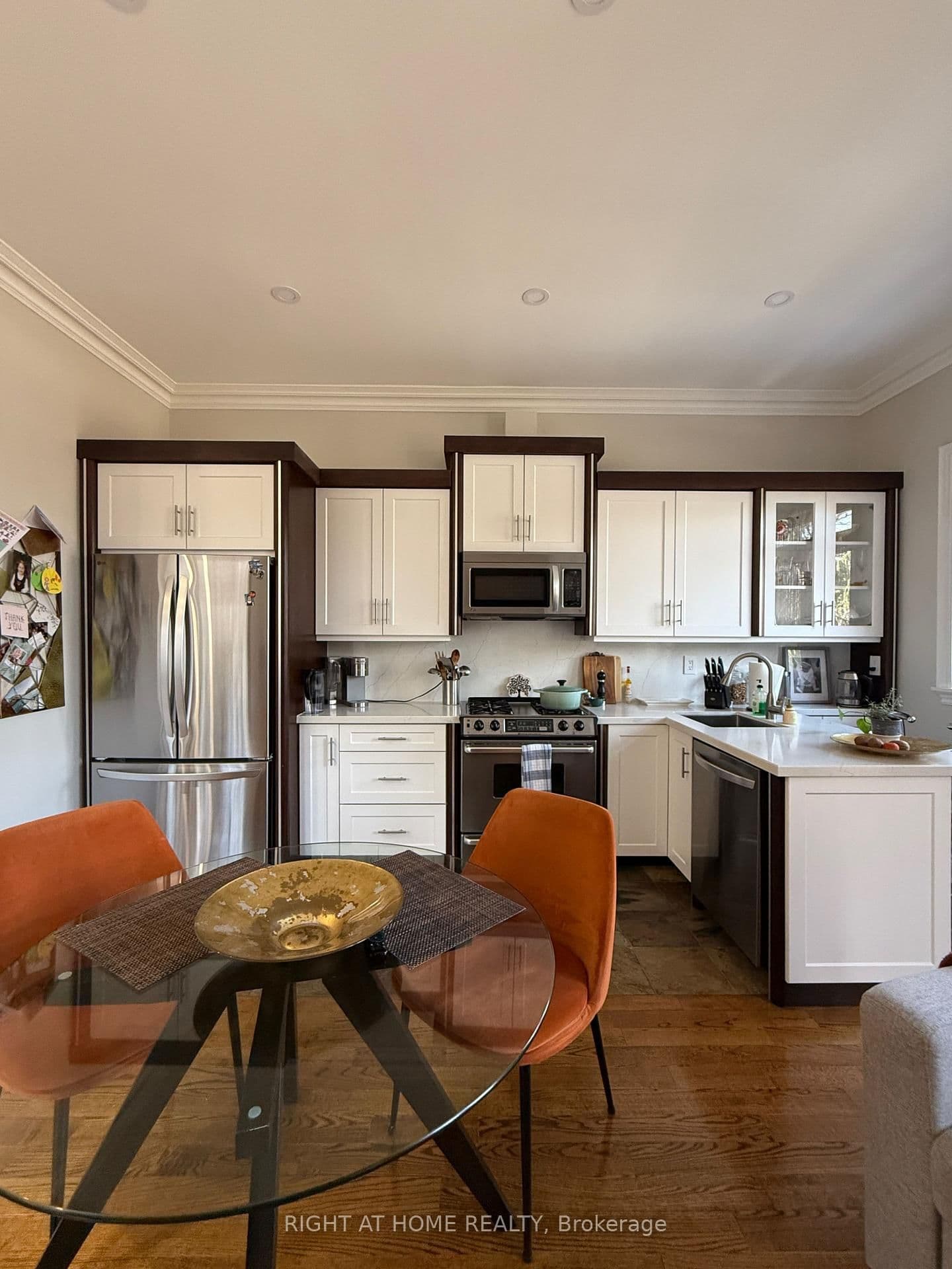 1186 Royal York Road, Unit 1 thumbnail 5