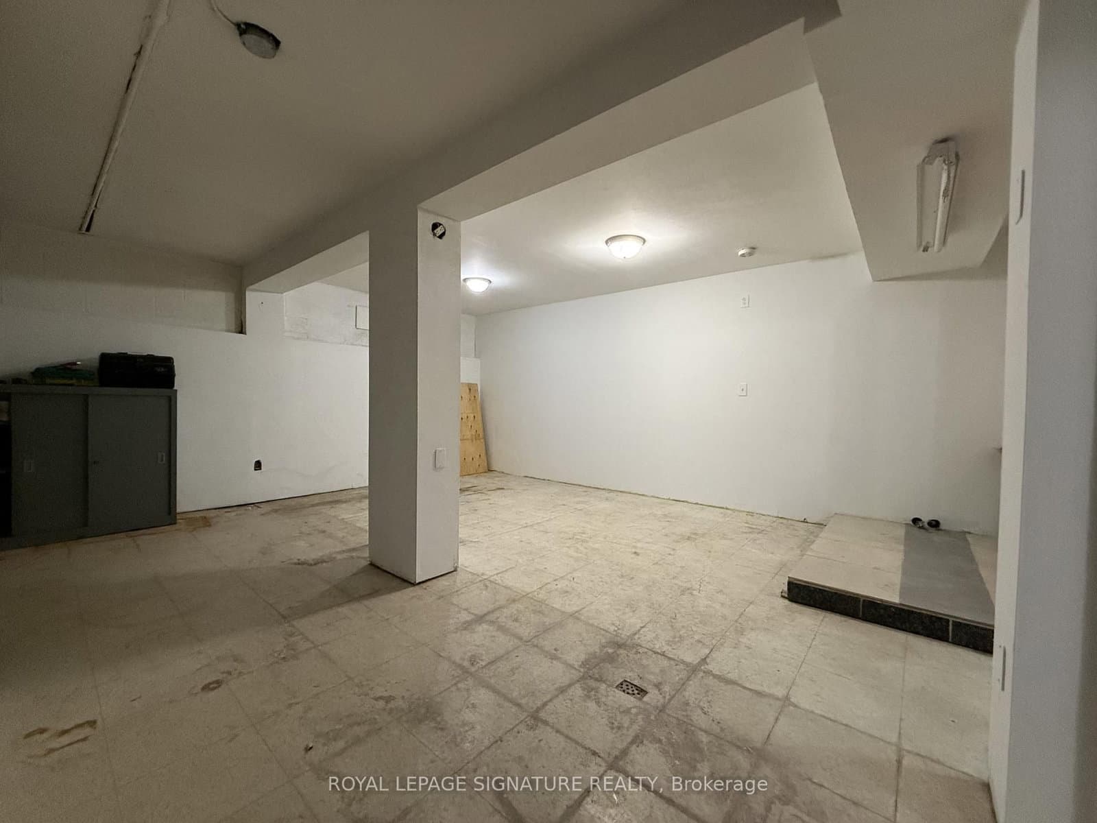 1195 Lakeshore Road E thumbnail 18