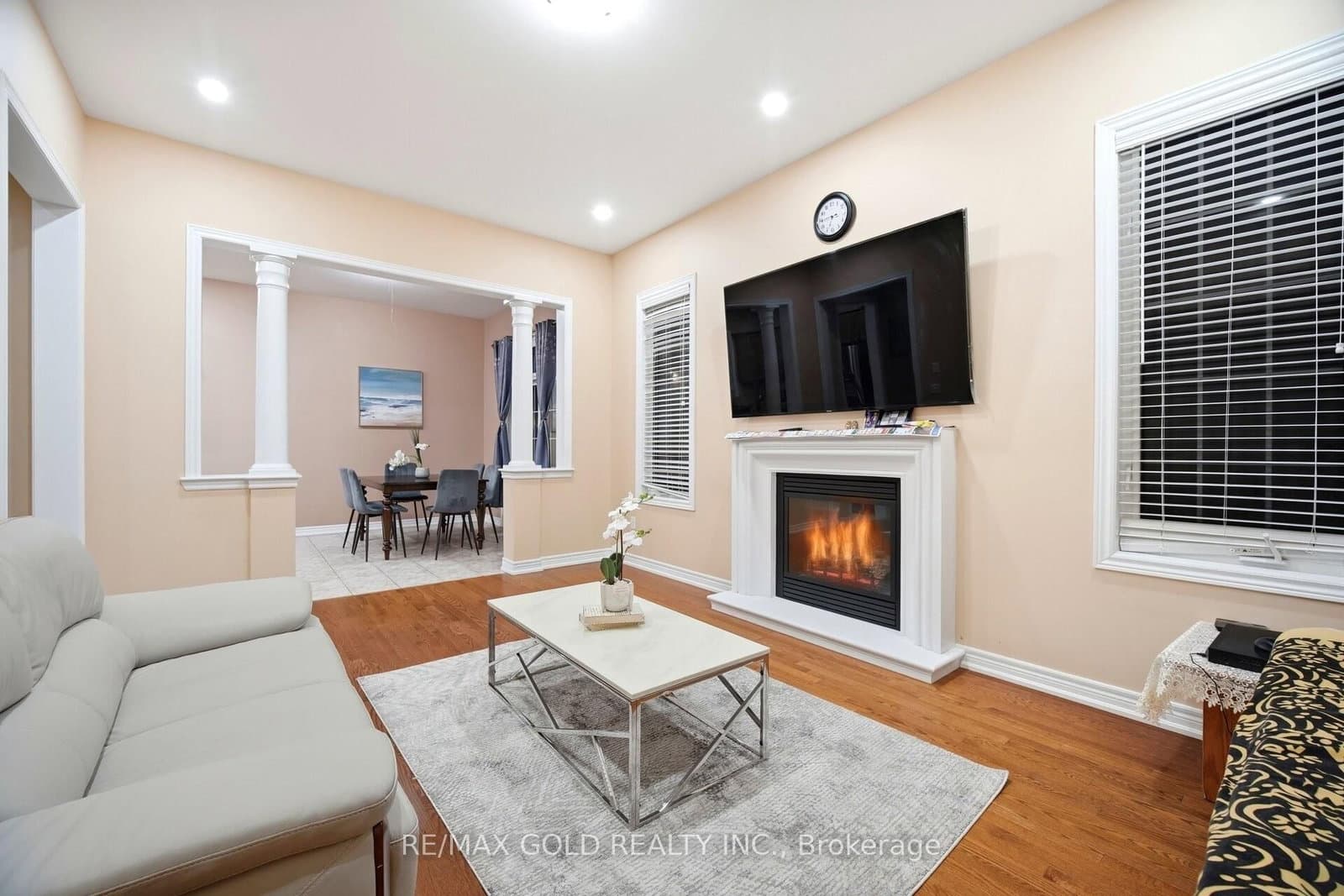 26 Drummondville Drive thumbnail 11