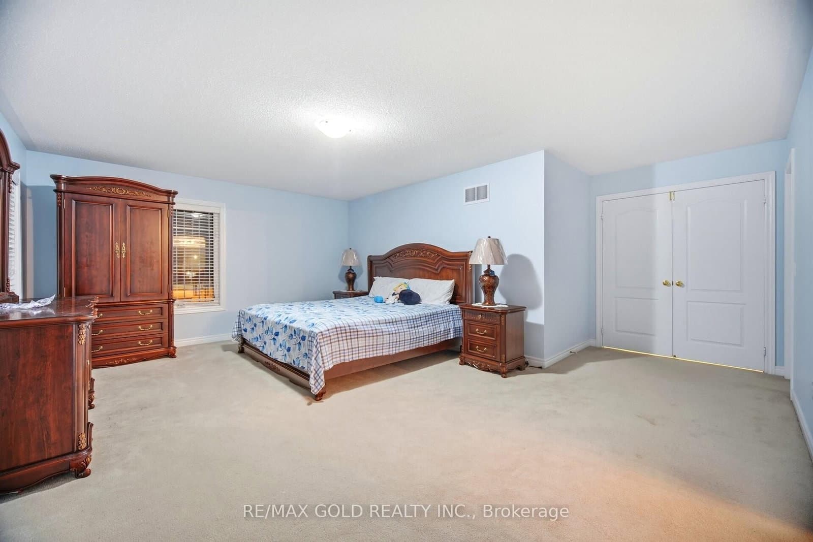26 Drummondville Drive thumbnail 15