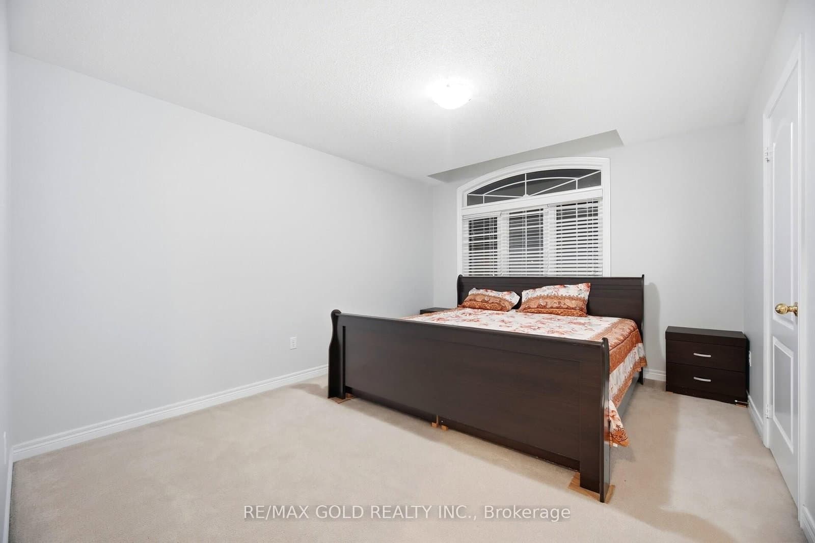 26 Drummondville Drive thumbnail 19