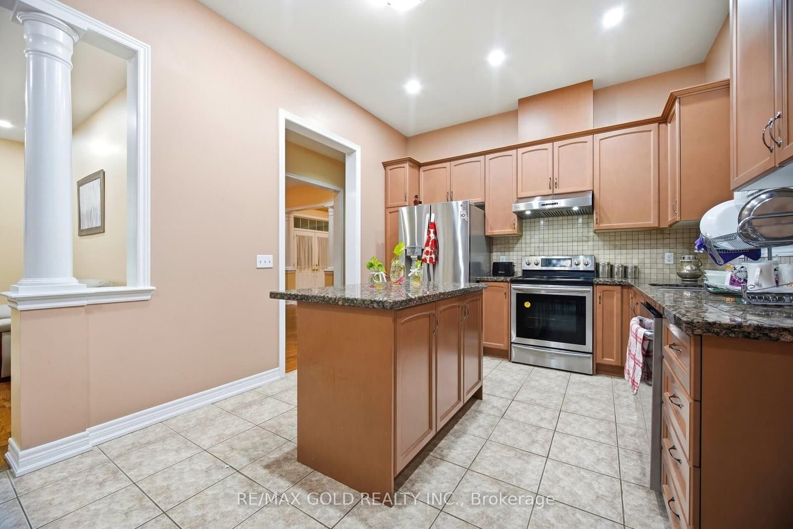 26 Drummondville Drive thumbnail 7