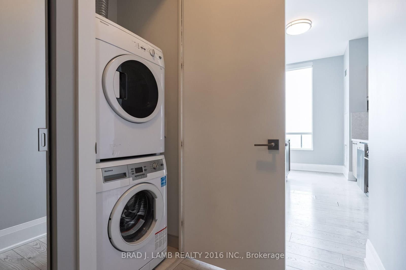 36 Park Lawn Road, Unit #4403 thumbnail 3