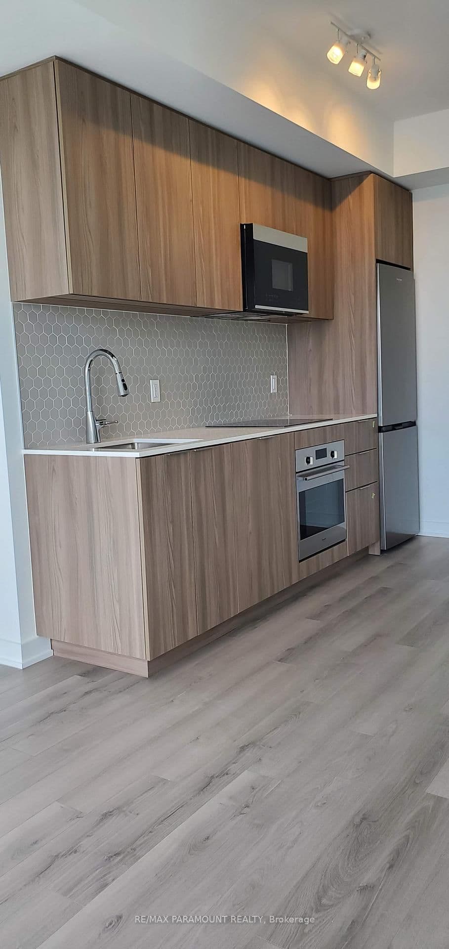 15 Skyridge Drive, Unit 414 thumbnail 17