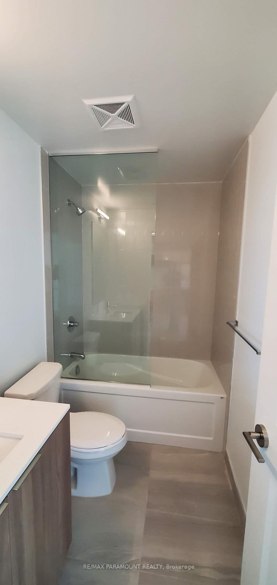 15 Skyridge Drive, Unit 414 thumbnail 23