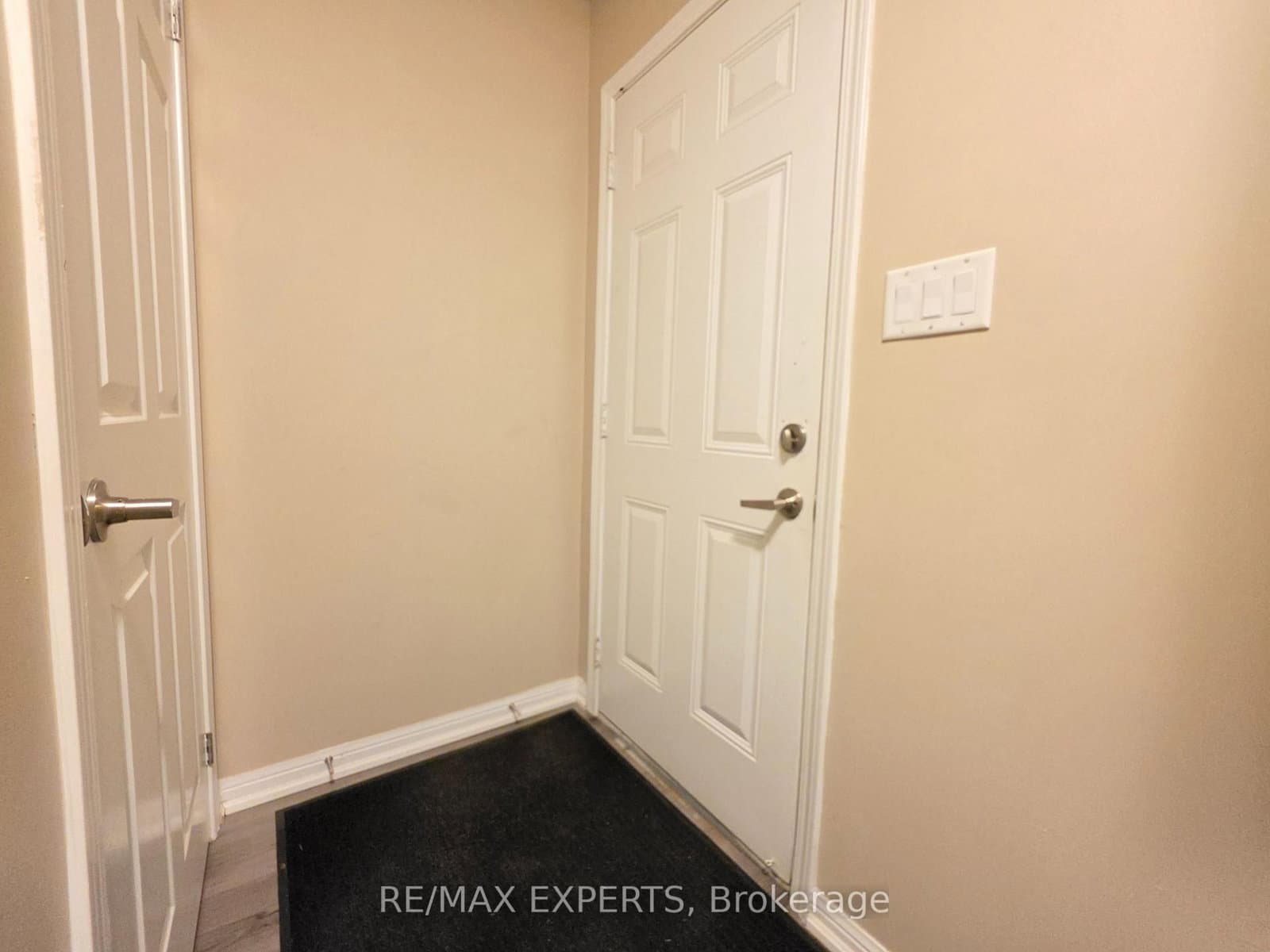 210 Magurn Gate thumbnail 12