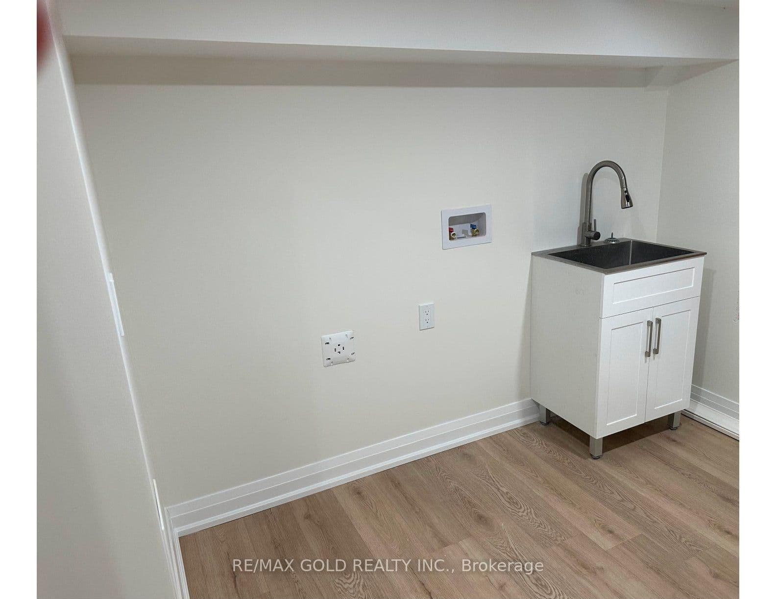 18 Hullen Crescent, Unit Lower level thumbnail 10