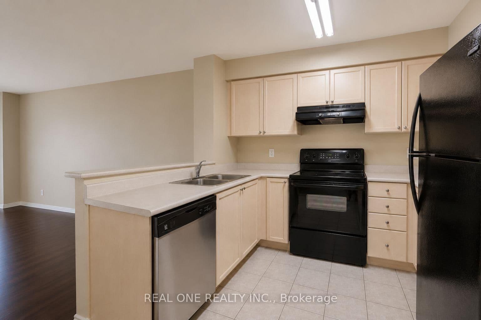 2545 Erin Centre Boulevard, Unit 1605 thumbnail 3