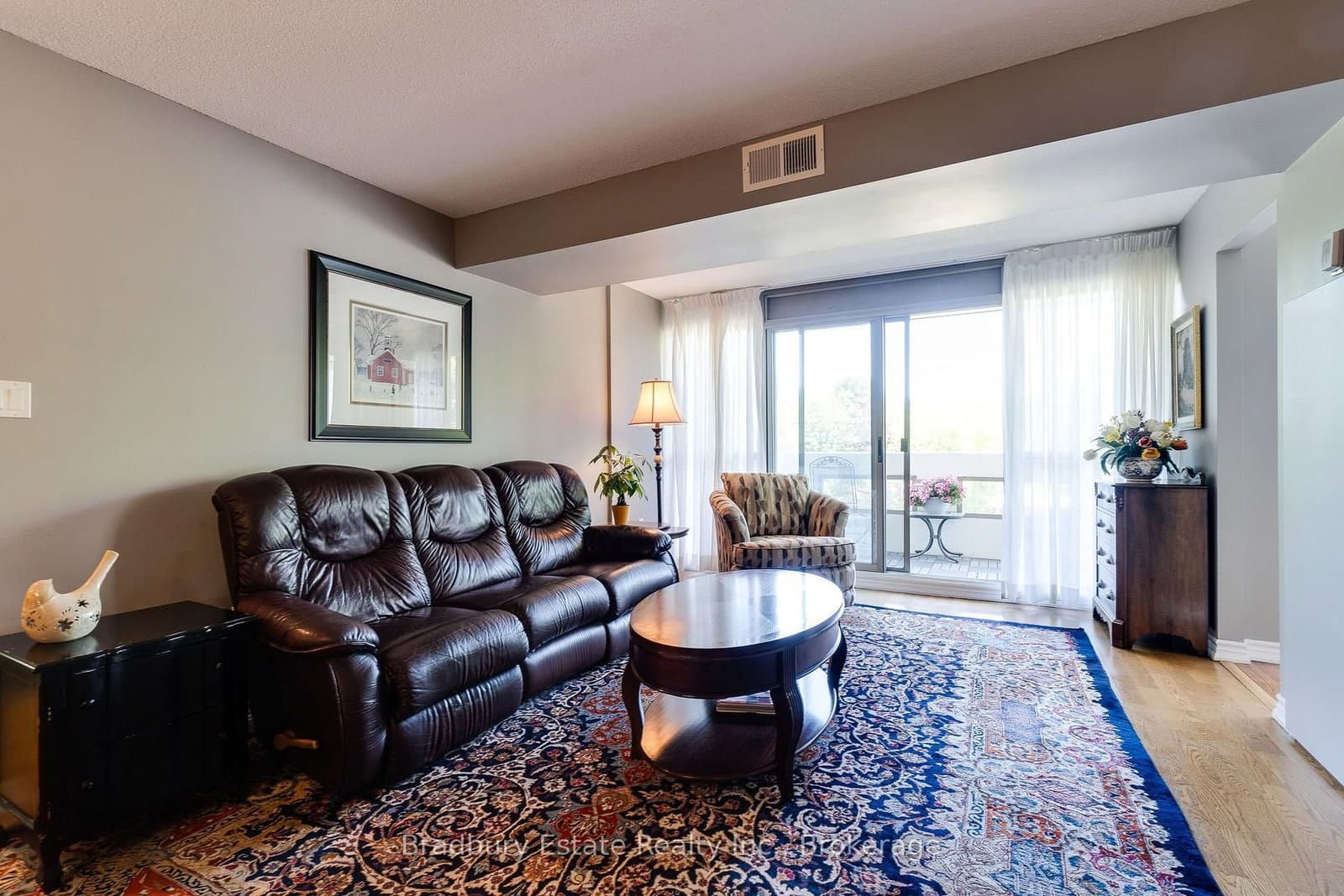 5080 Pinedale Avenue N, Unit 203 thumbnail 9