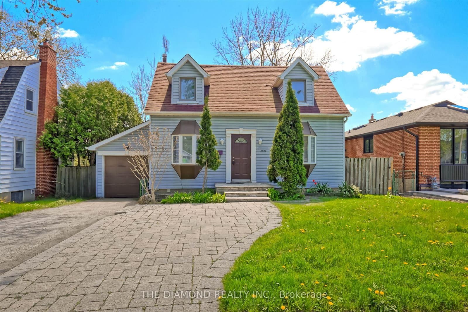 3927 Bloor Street W thumbnail 2