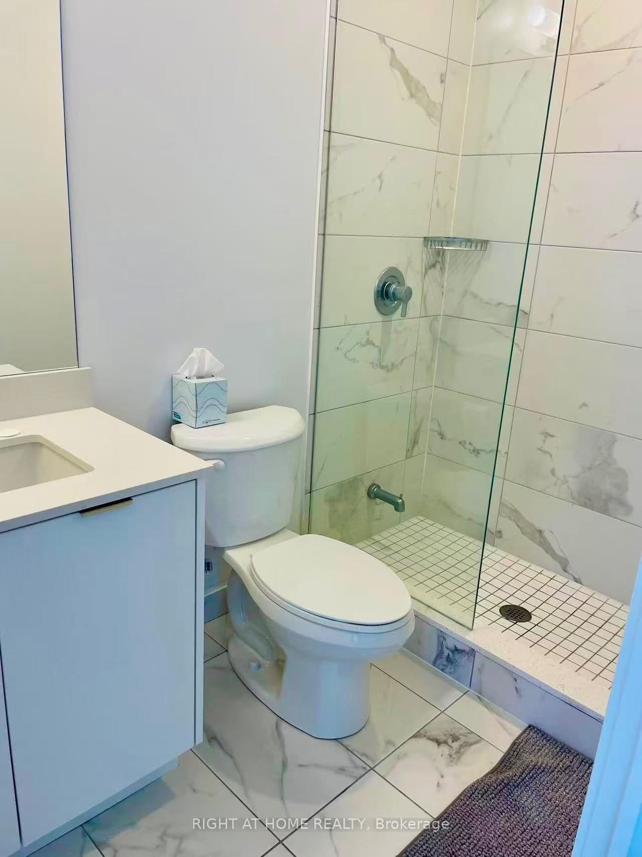 202 Burnhamthorpe Road E, Unit 1607 thumbnail 6