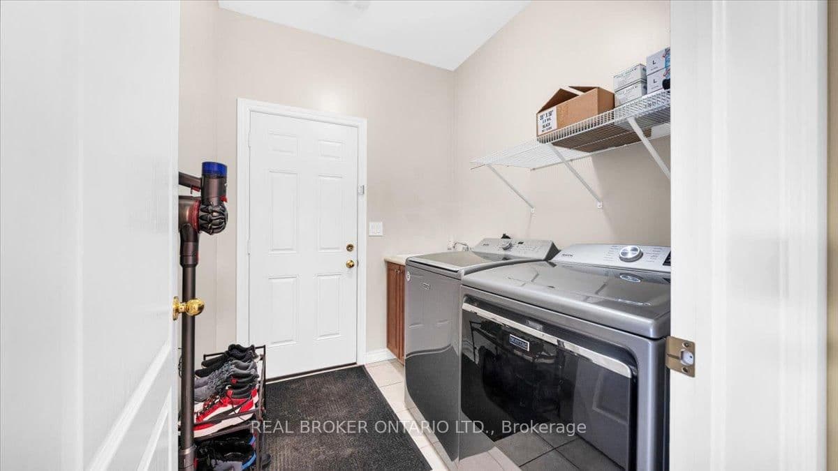 636 Serafini Crescent thumbnail 20