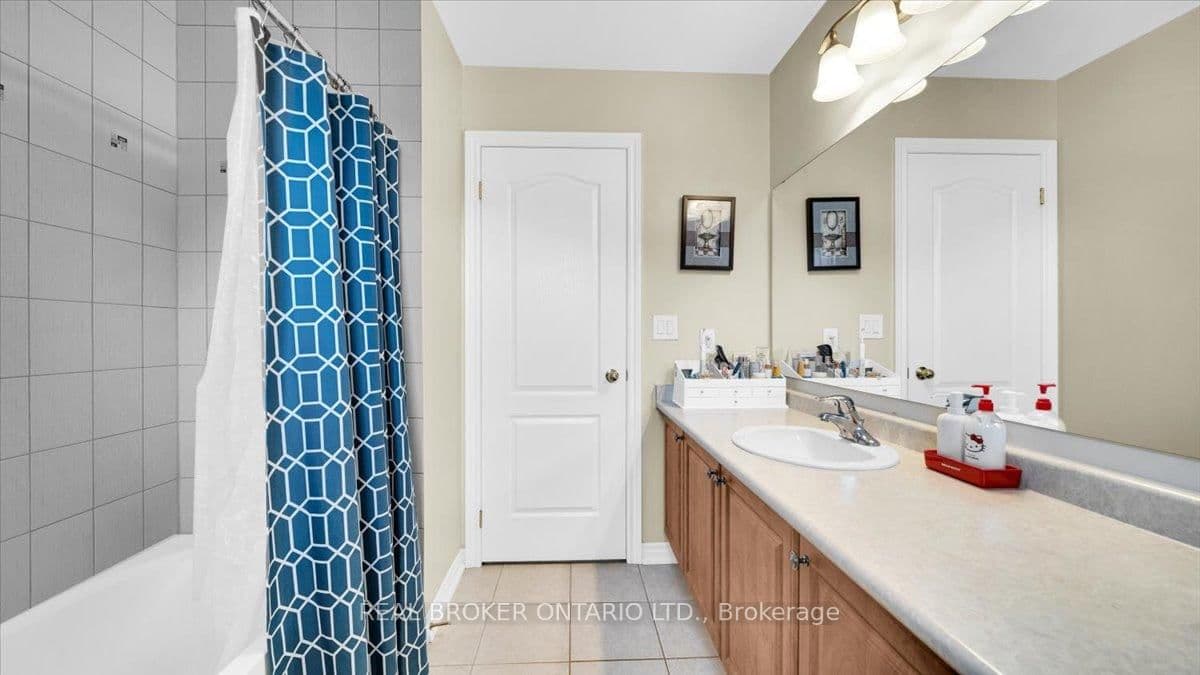 636 Serafini Crescent thumbnail 30