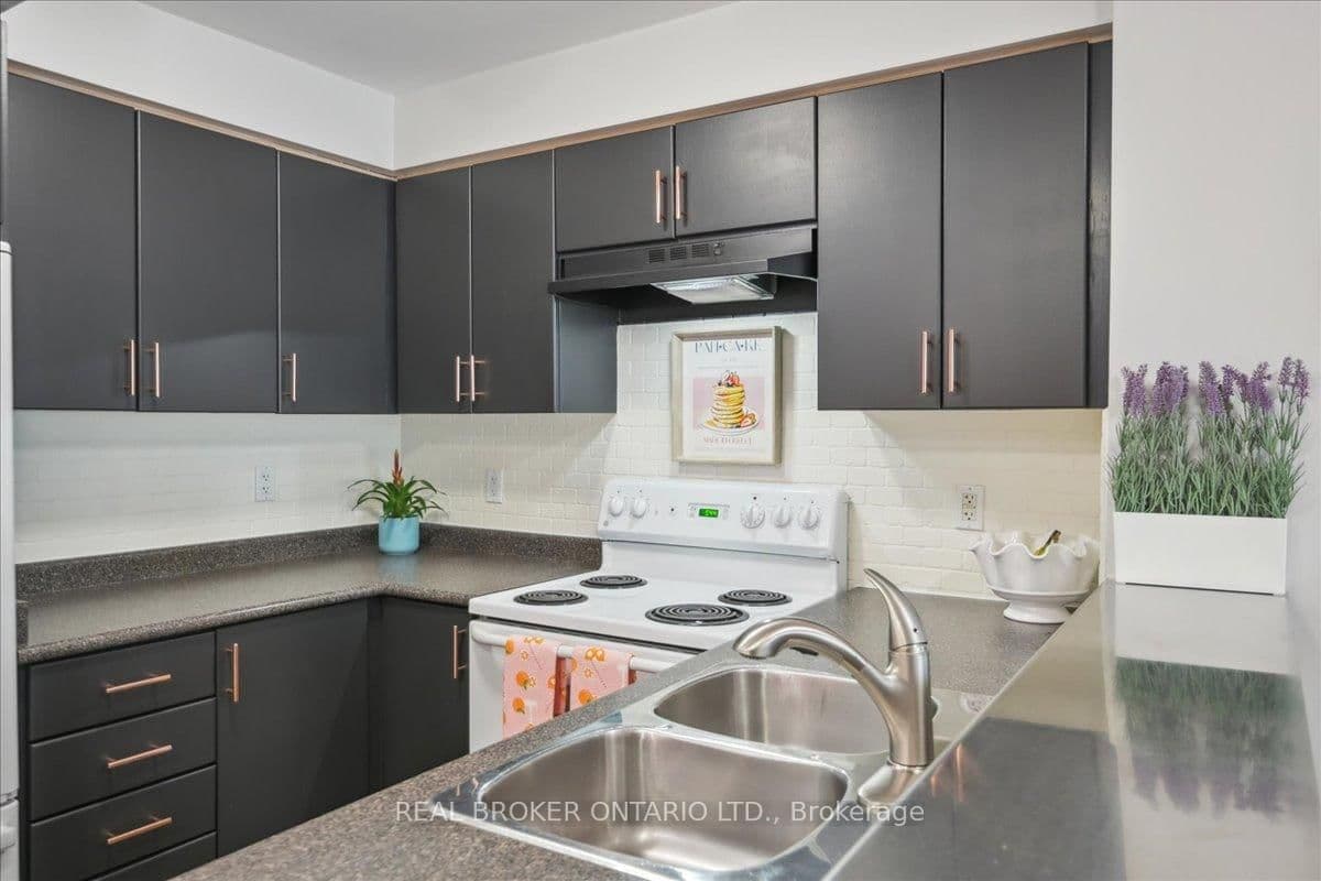 185 Legion Road N, Unit 608 thumbnail 12