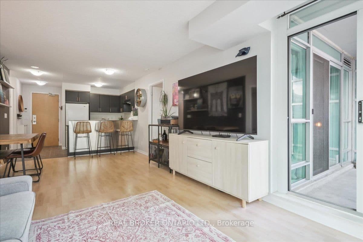 185 Legion Road N, Unit 608 thumbnail 14