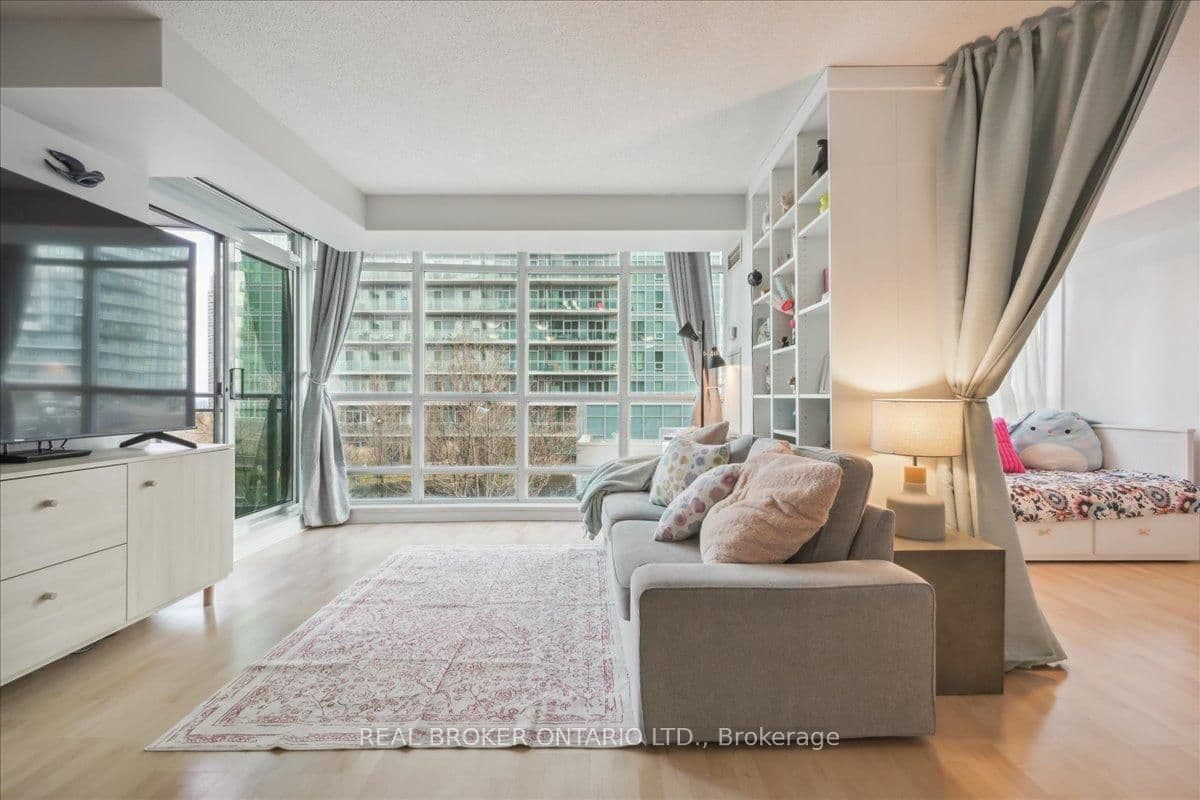 185 Legion Road N, Unit 608 thumbnail 19