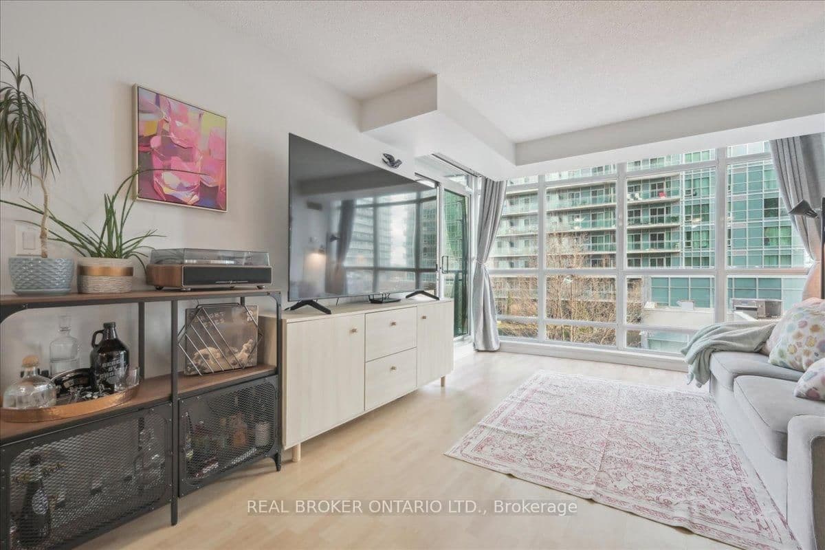 185 Legion Road N, Unit 608 thumbnail 20