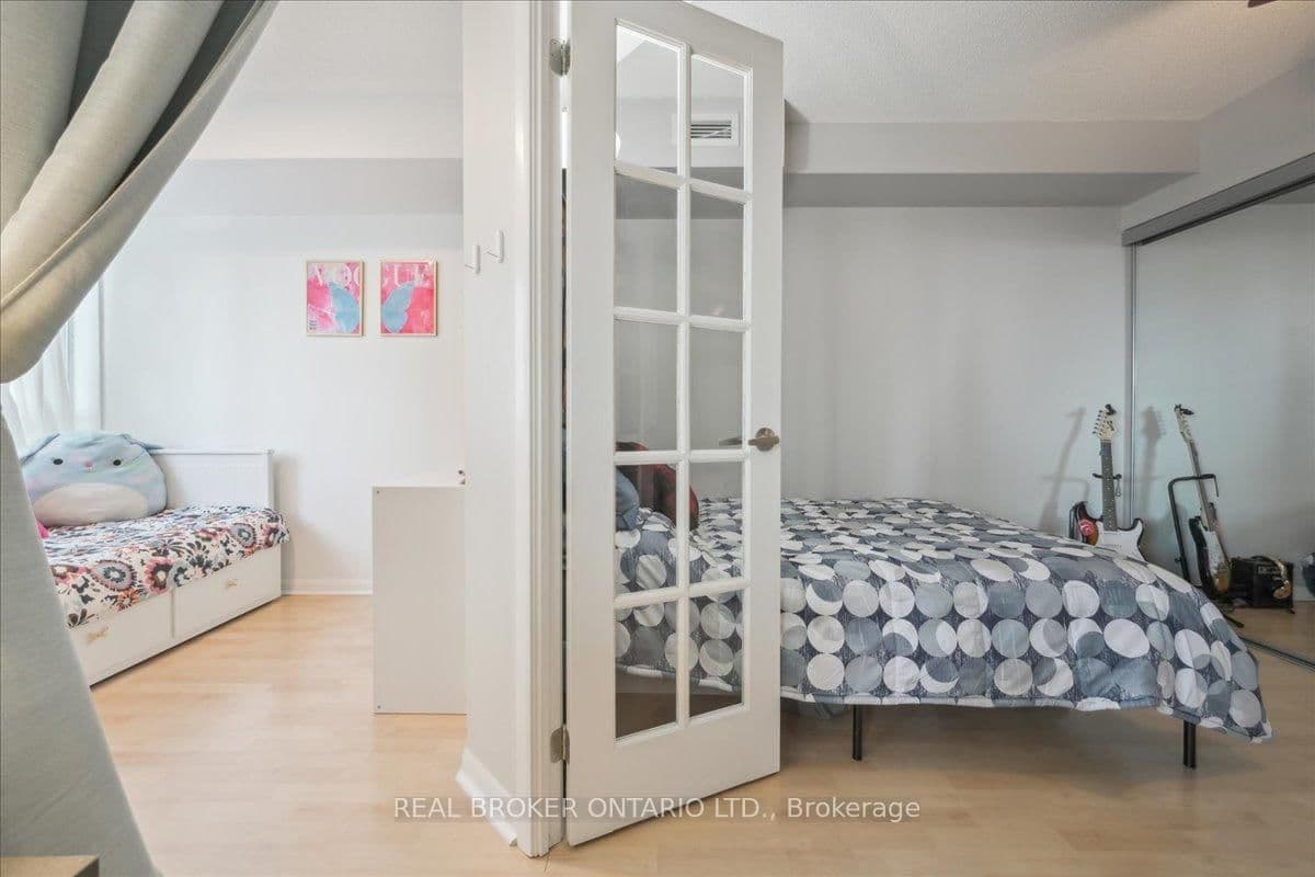 185 Legion Road N, Unit 608 thumbnail 22