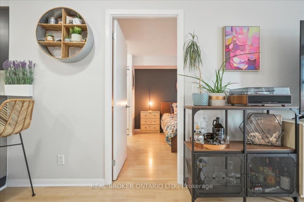 185 Legion Road N, Unit 608 thumbnail 25